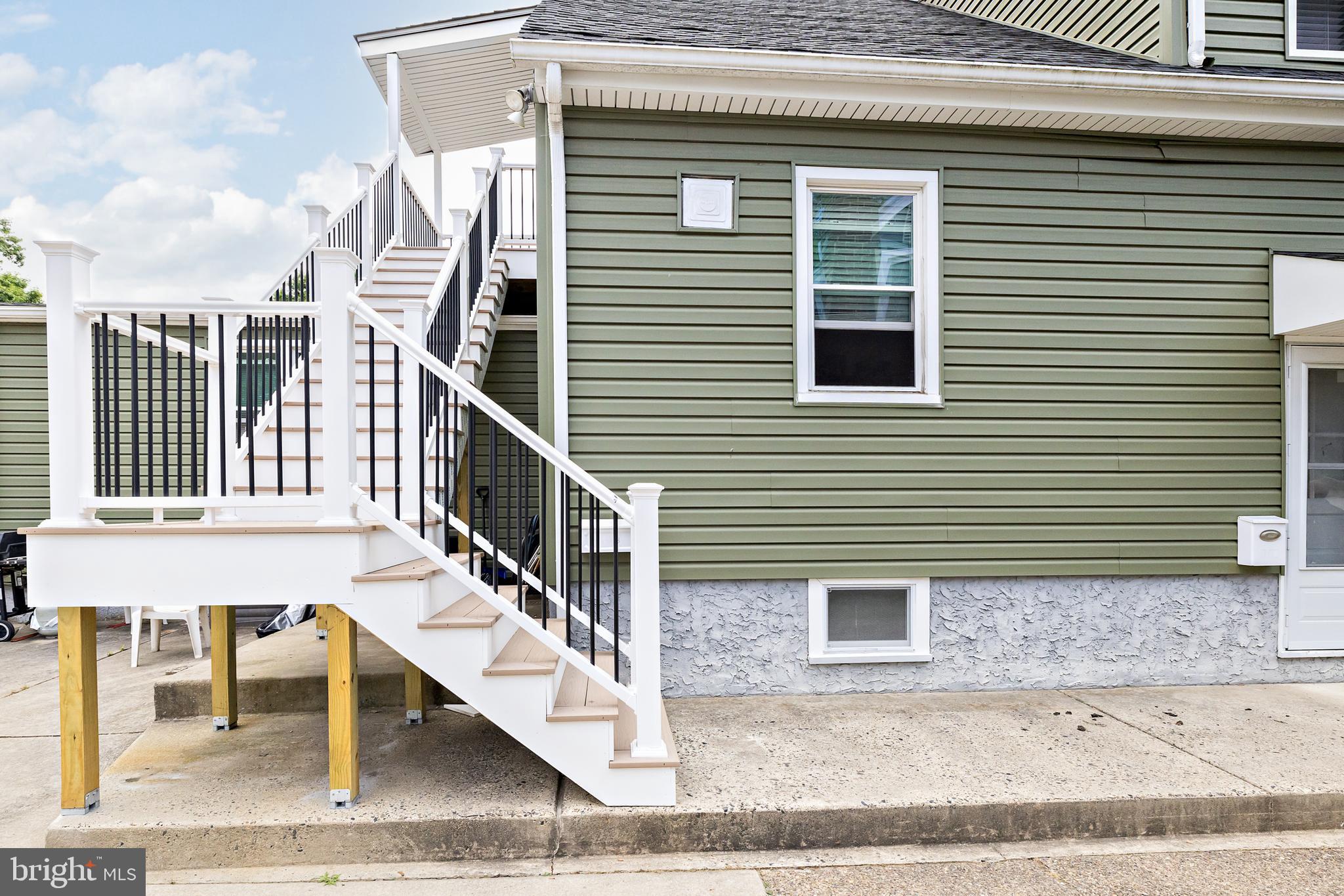 129 5TH AVENUE APT. B