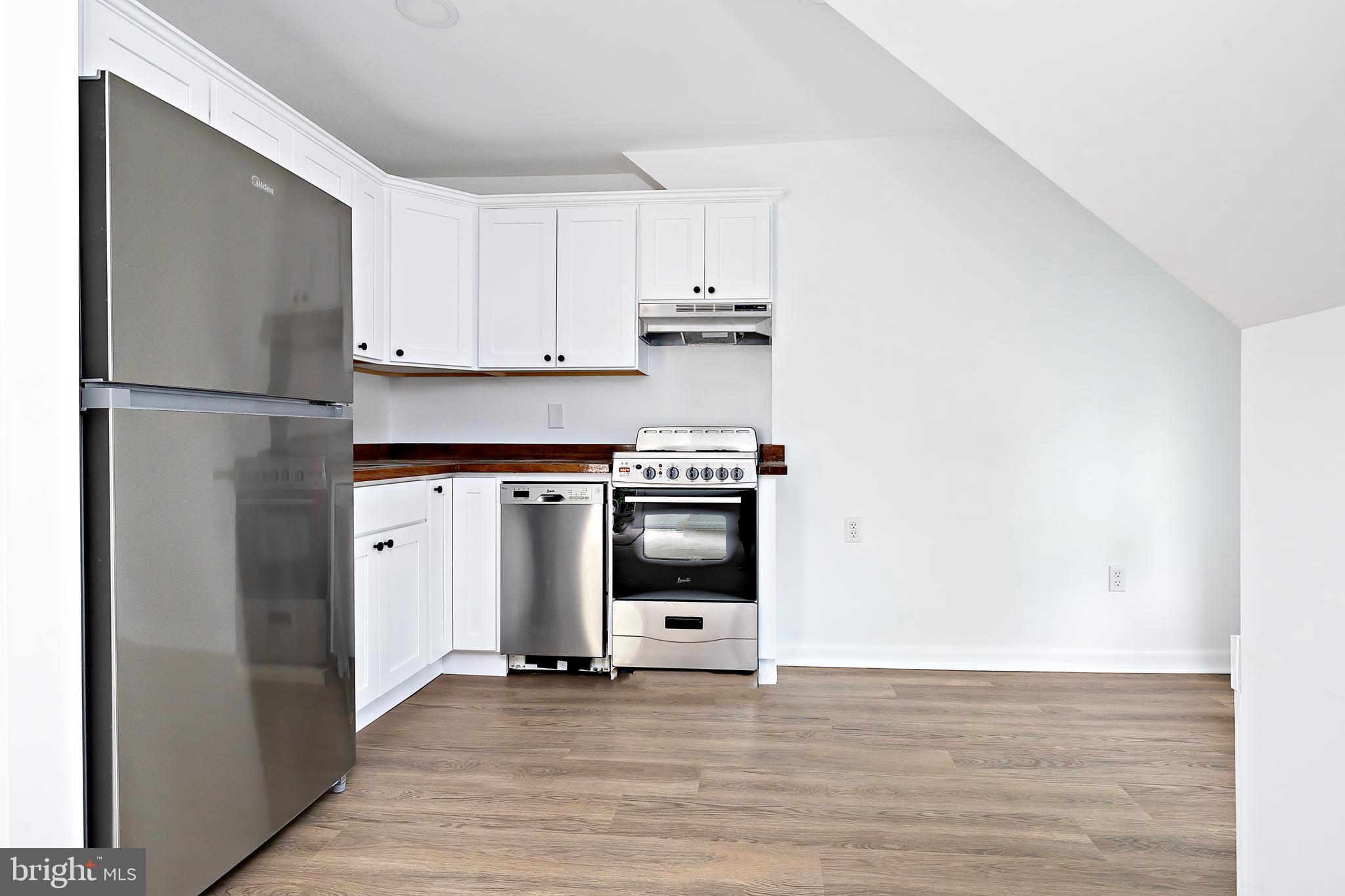 129 5TH AVENUE APT. B