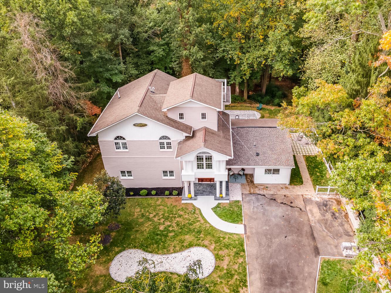 SHARON WOODS - Residential