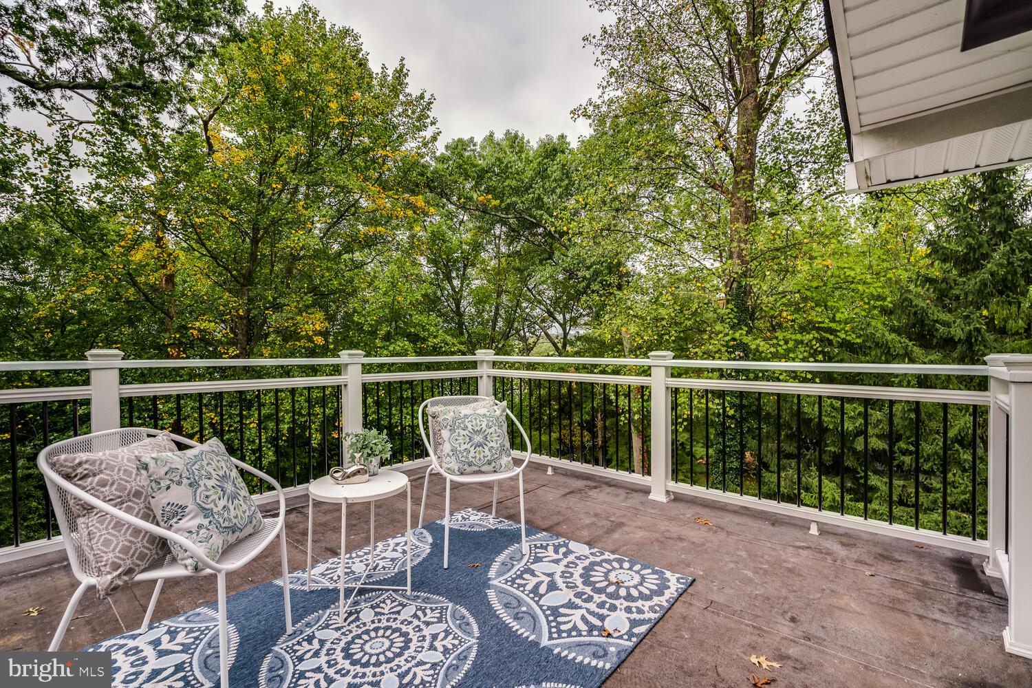 SHARON WOODS - Residential