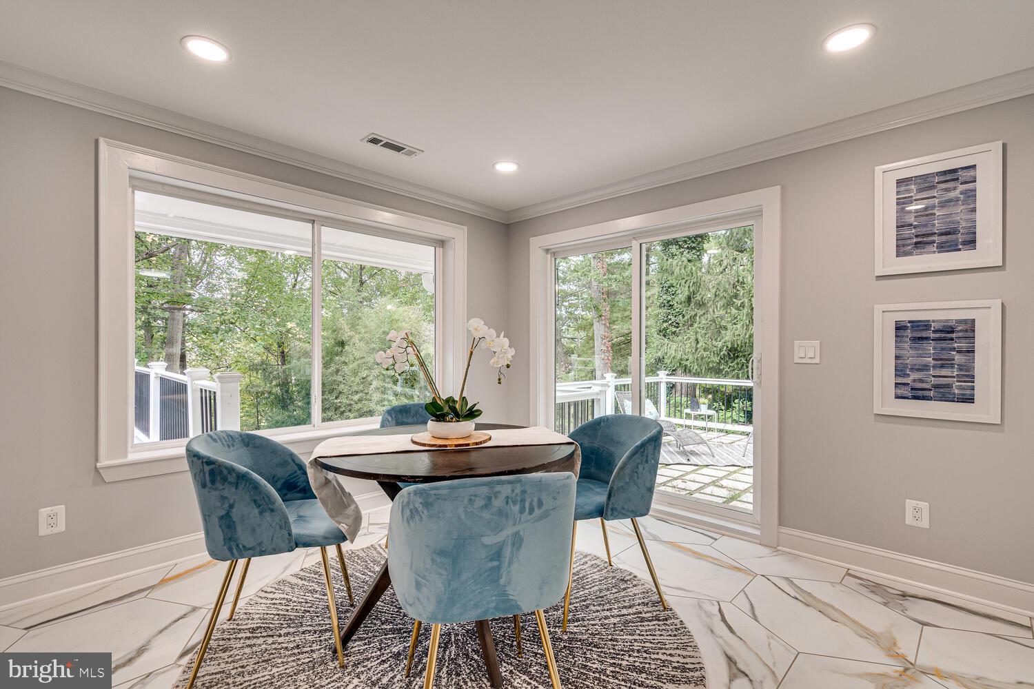 SHARON WOODS - Residential