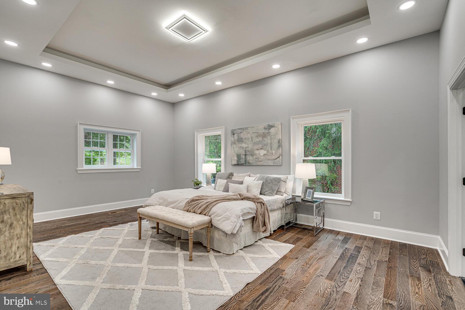 SHARON WOODS - Residential