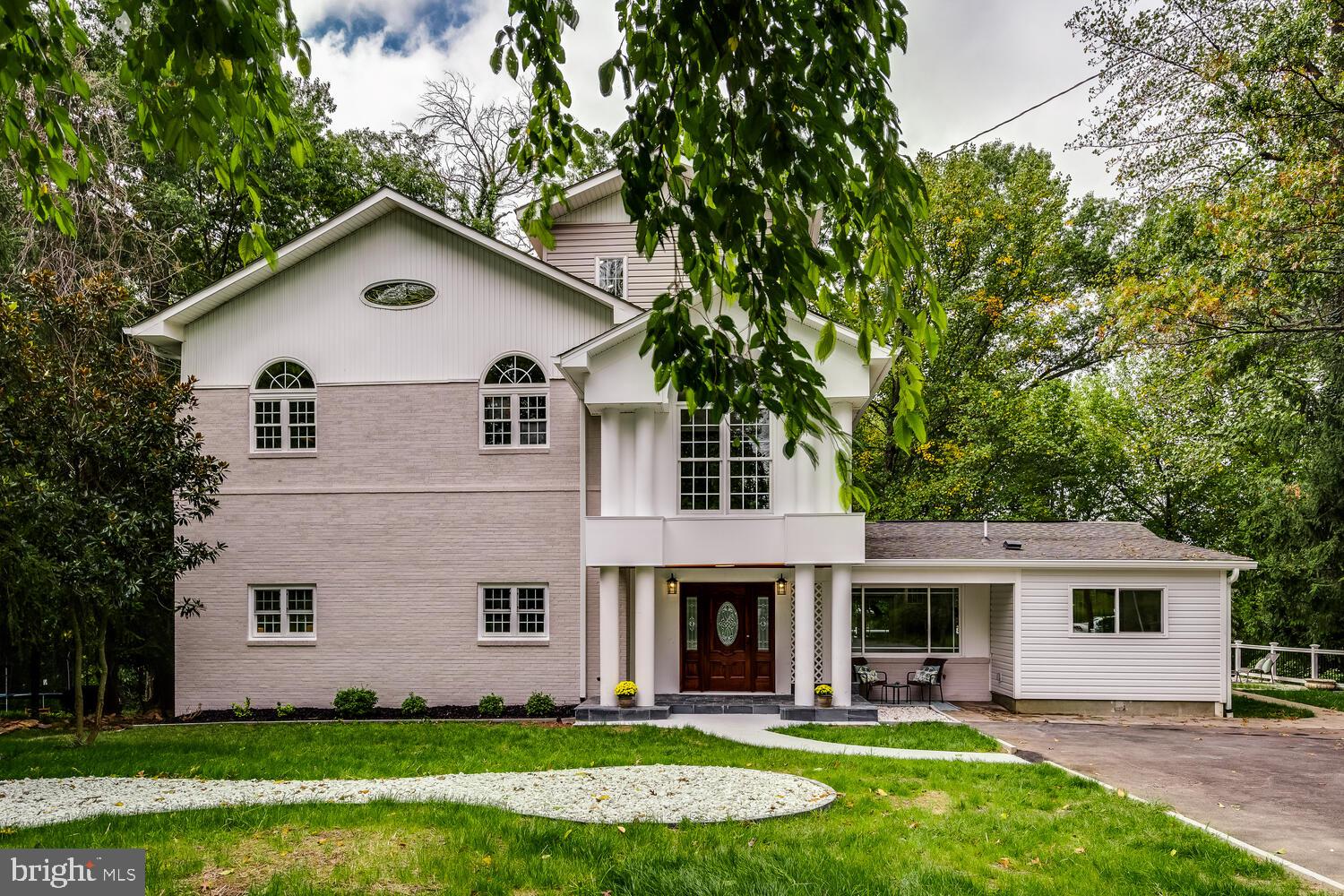 SHARON WOODS - Residential