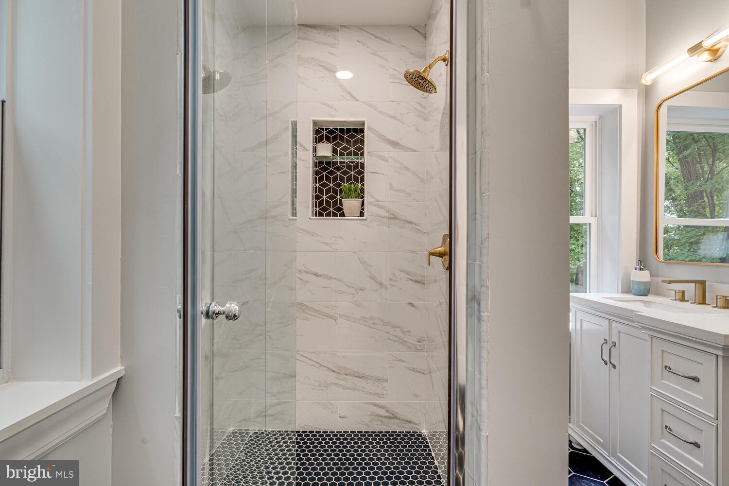 SHARON WOODS - Residential