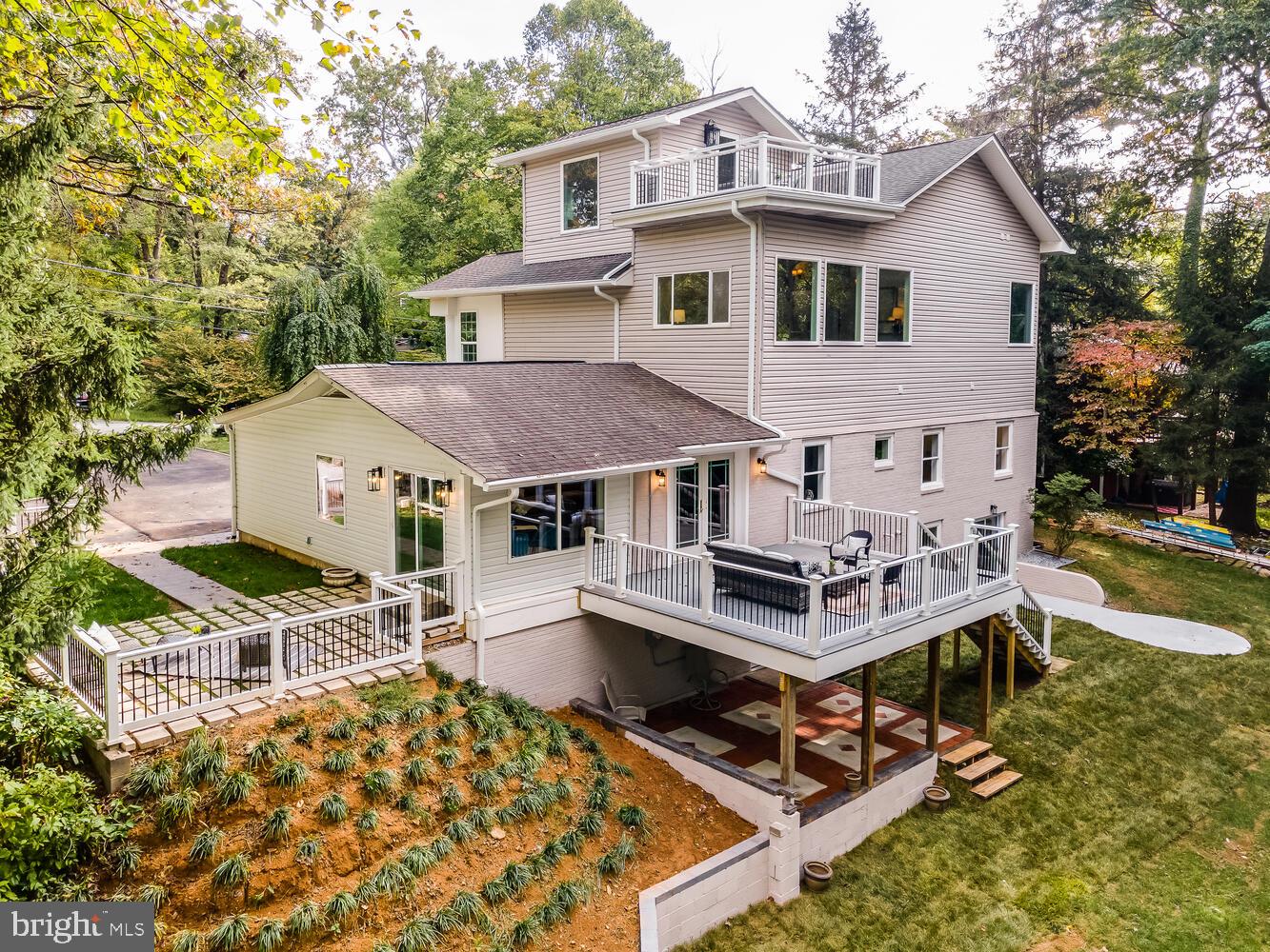 SHARON WOODS - Residential