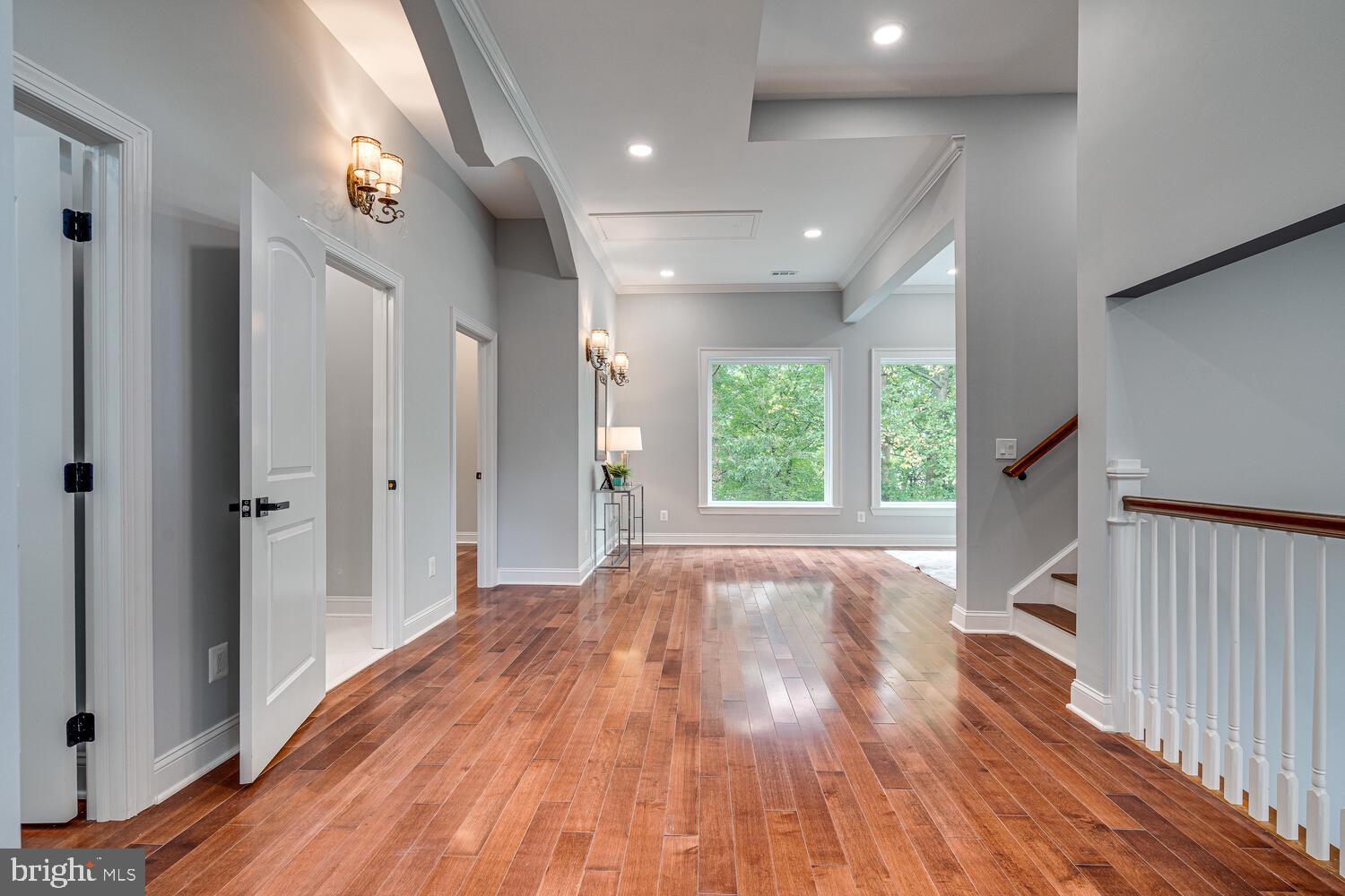 SHARON WOODS - Residential