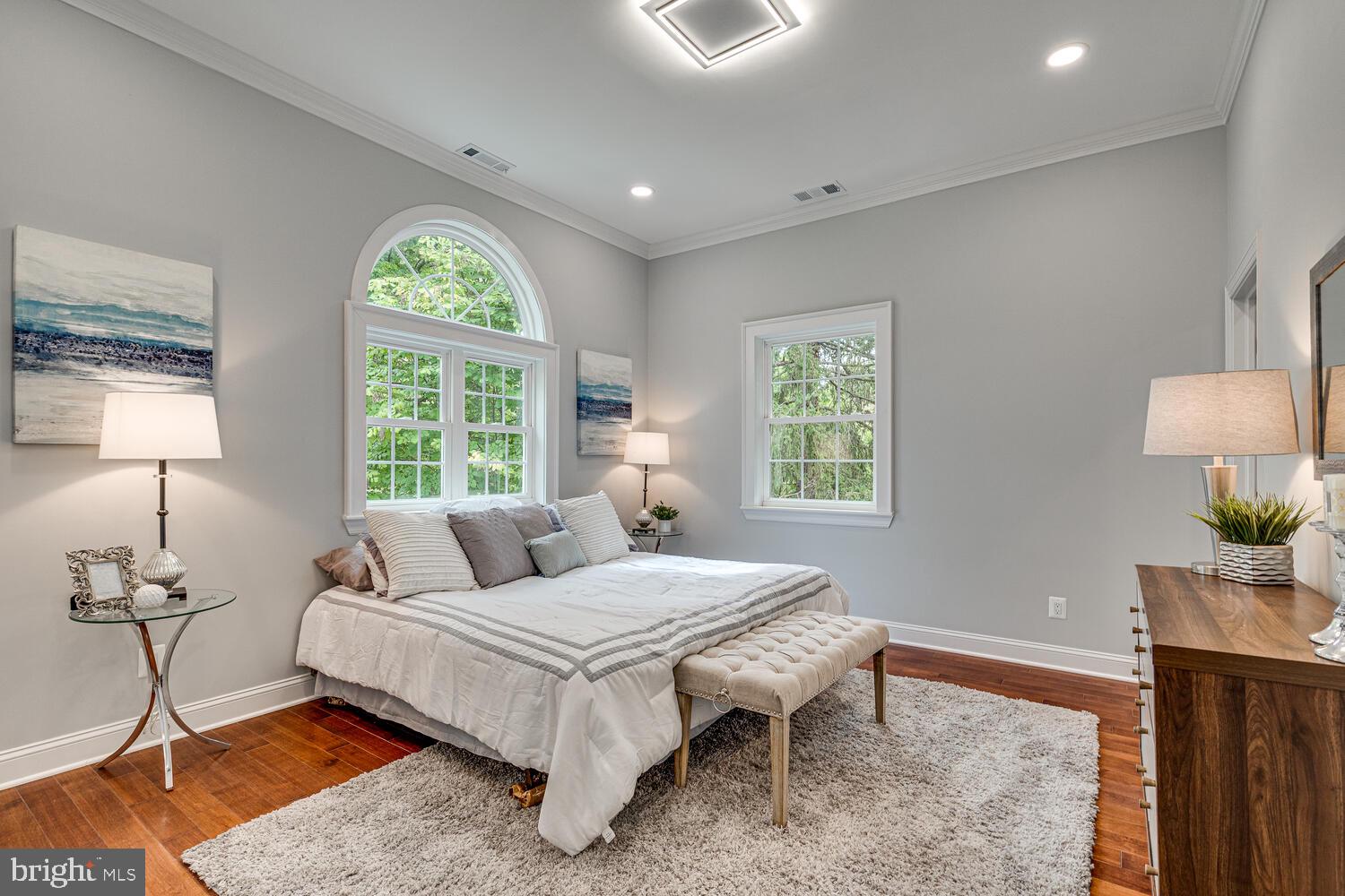 SHARON WOODS - Residential