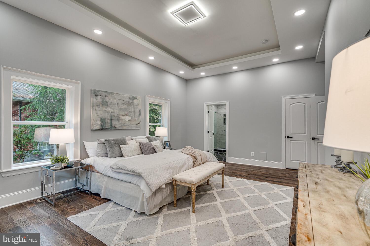 SHARON WOODS - Residential