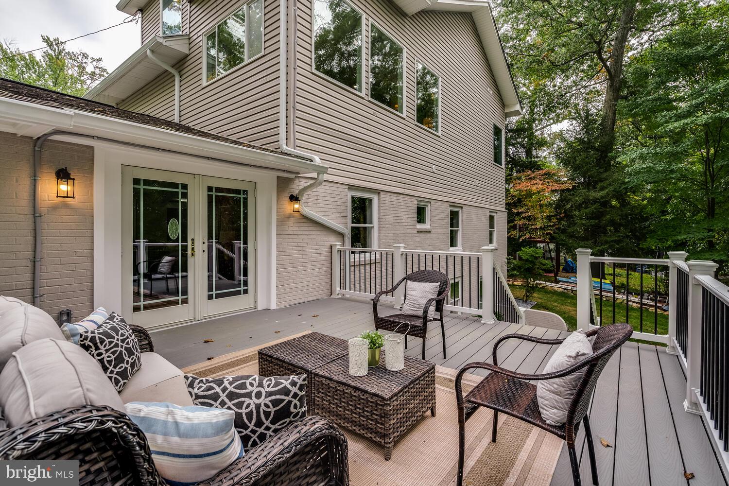 SHARON WOODS - Residential