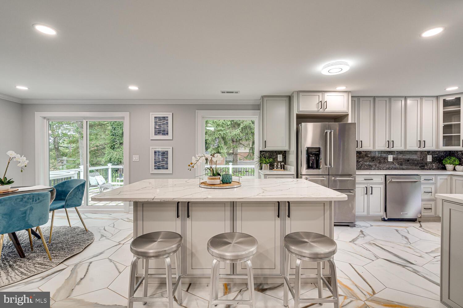 SHARON WOODS - Residential