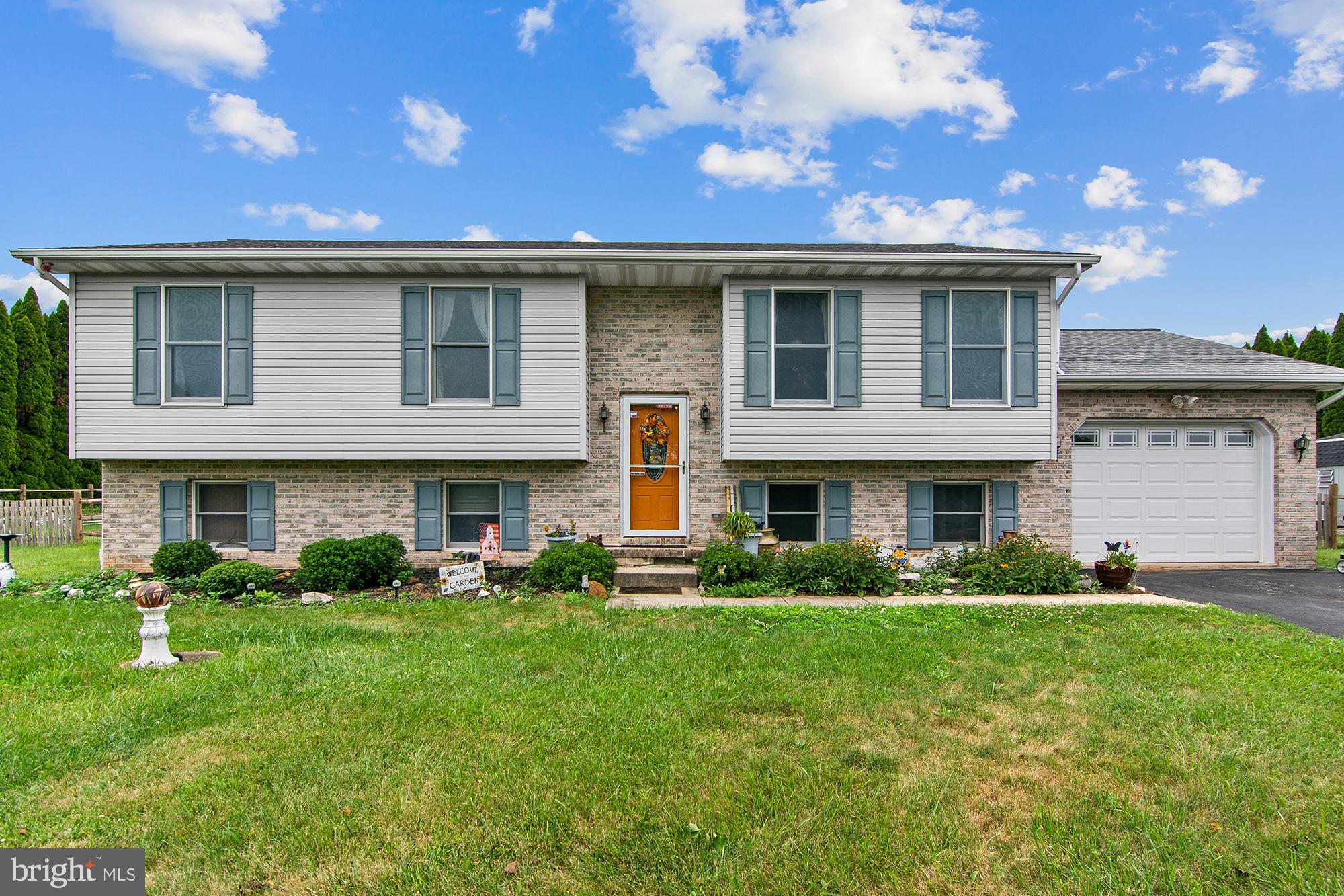 193 HITCHING POST DRIVE
