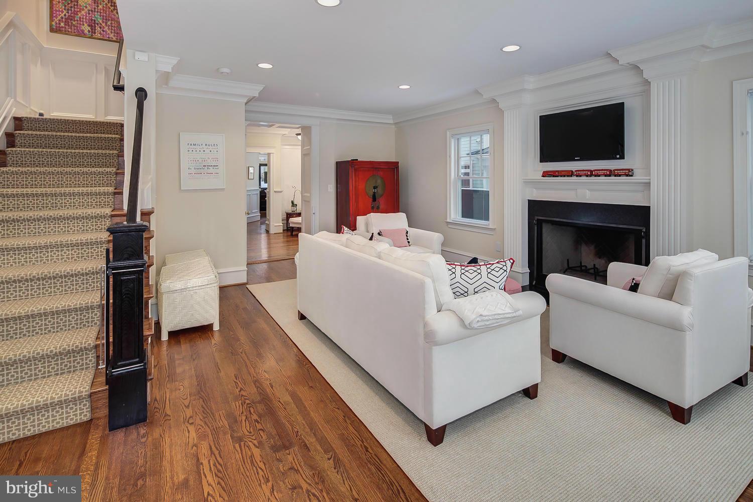 ROSEMONT - Residential