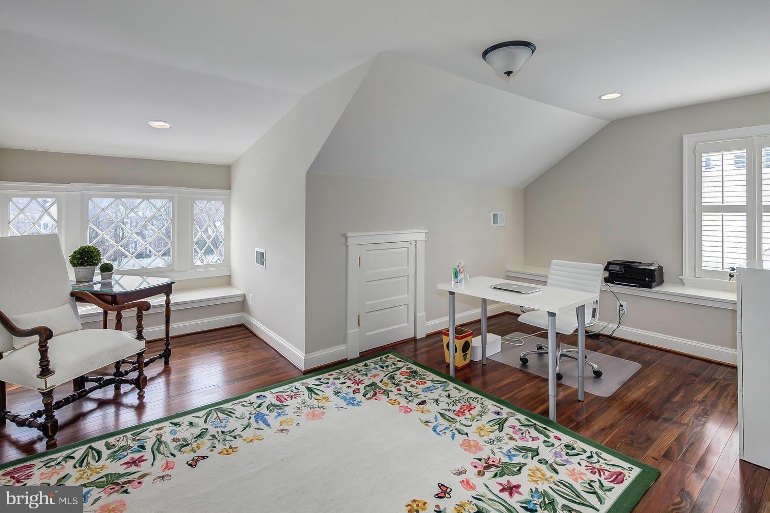 ROSEMONT - Residential