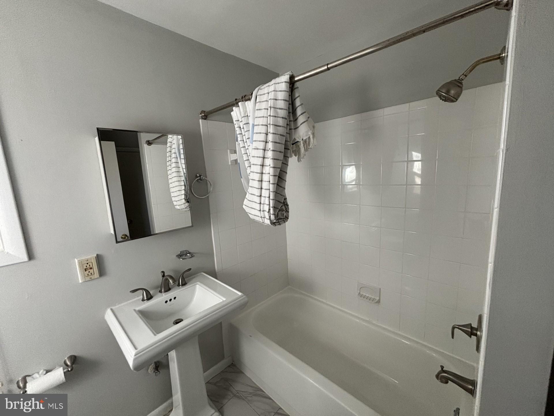 FOSTORIA - Residential Lease