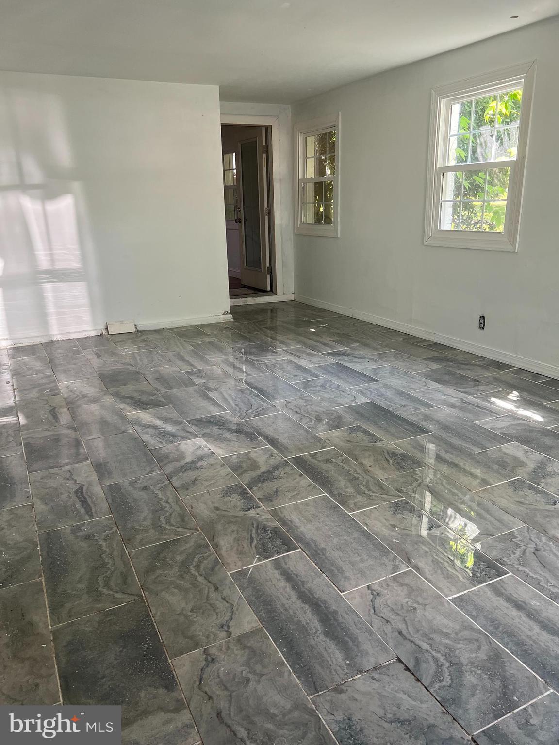 SHERWOOD FOREST - Residential