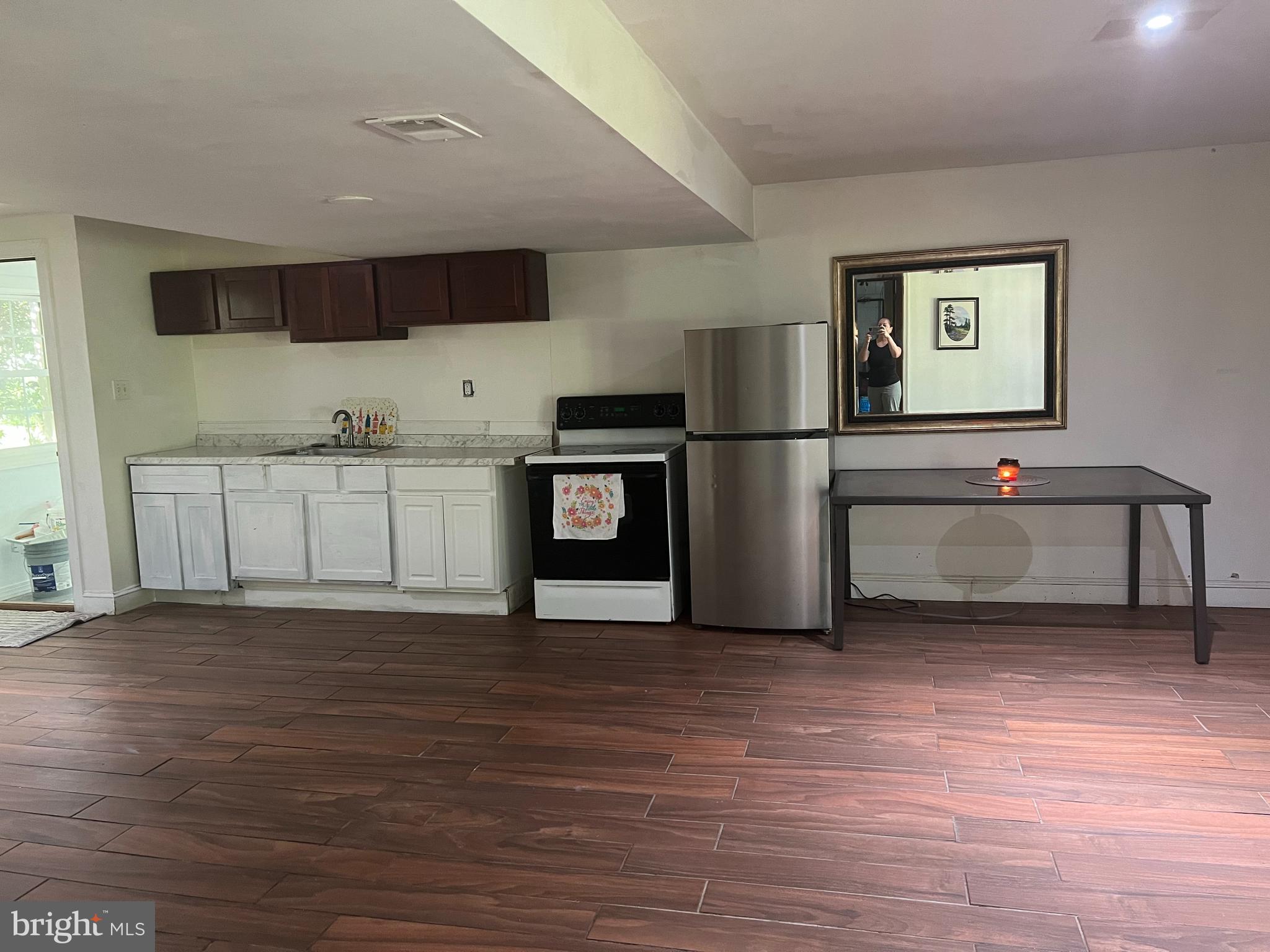 SHERWOOD FOREST - Residential