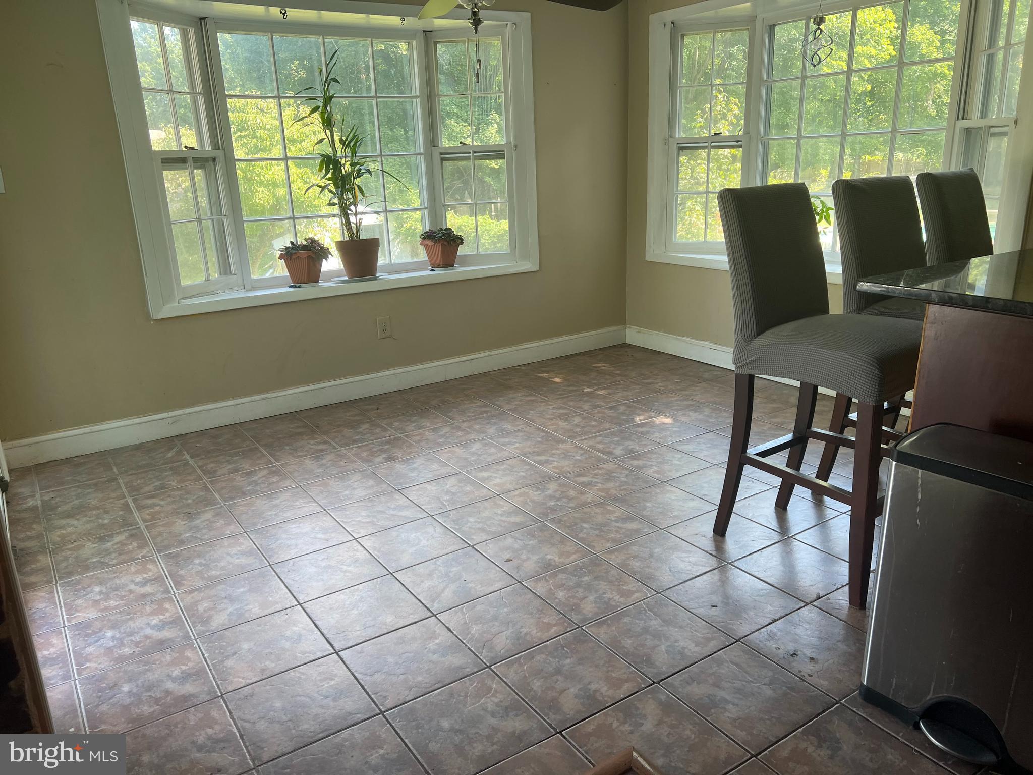 SHERWOOD FOREST - Residential