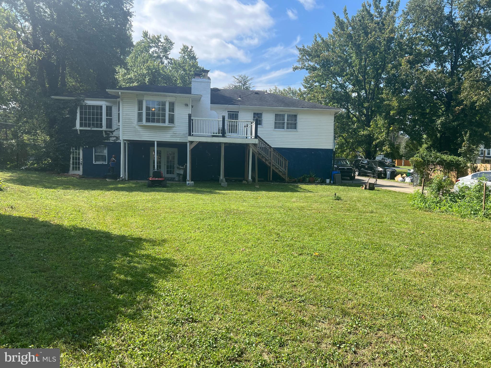 SHERWOOD FOREST - Residential