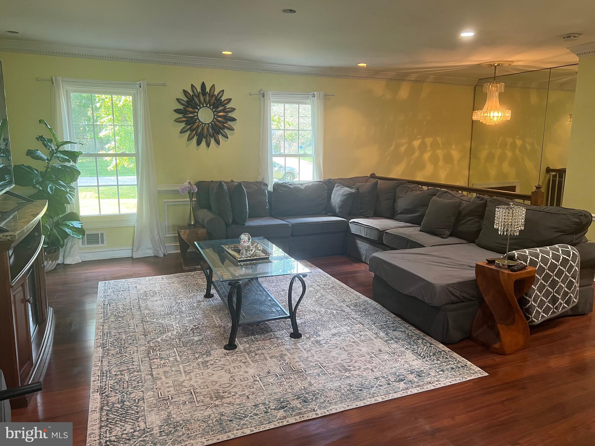 SHERWOOD FOREST - Residential