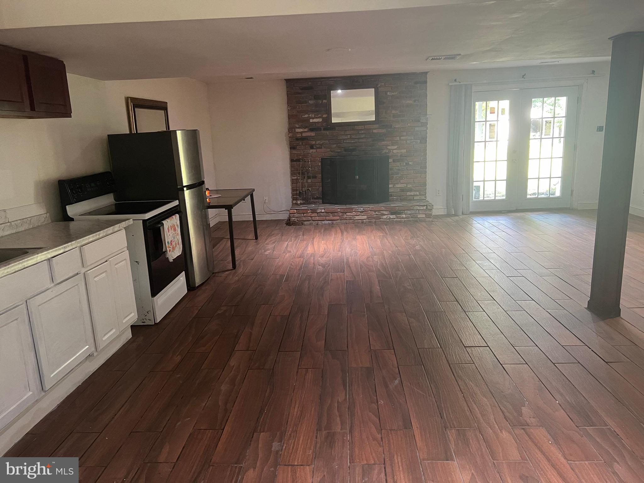 SHERWOOD FOREST - Residential