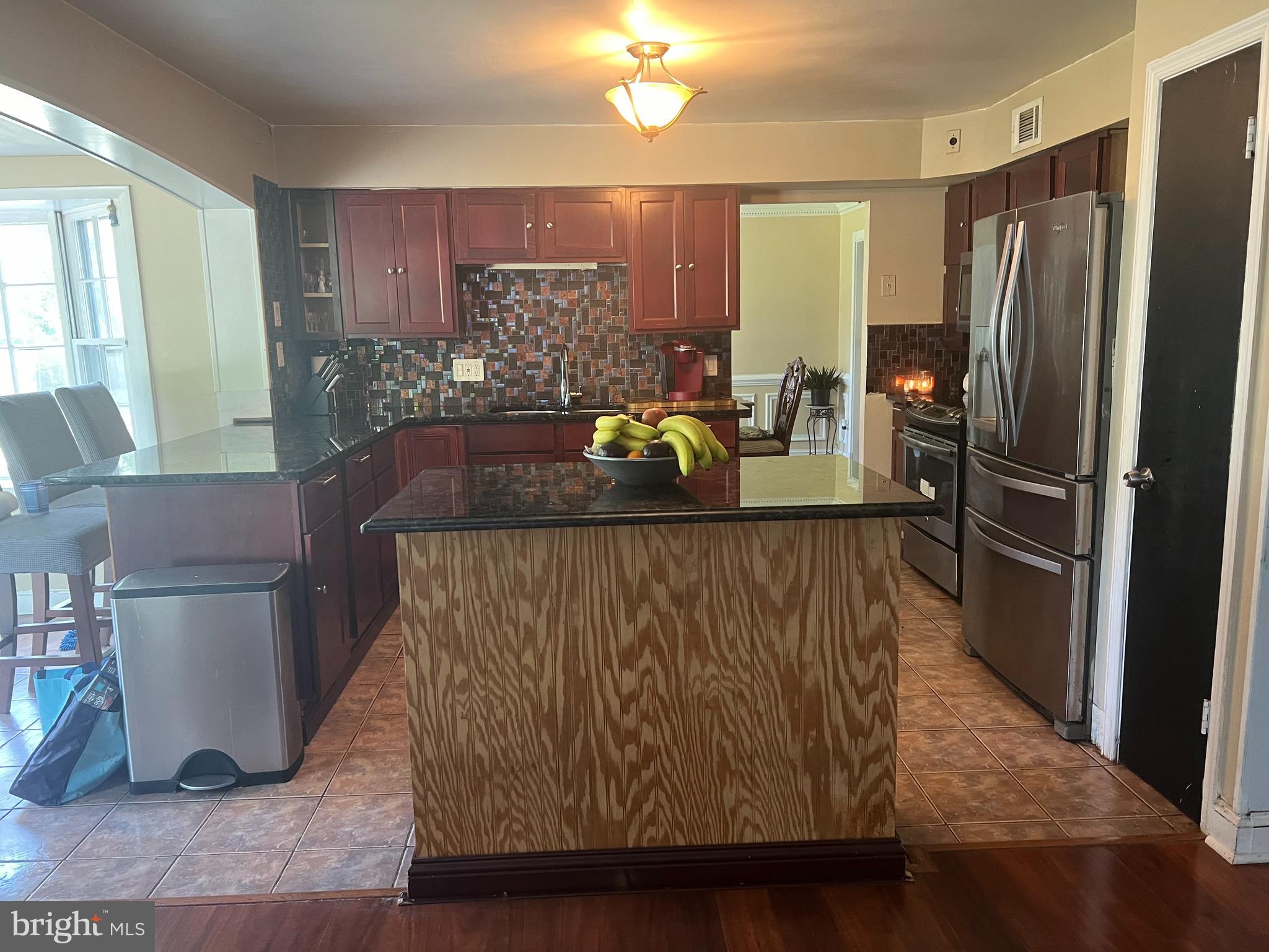 SHERWOOD FOREST - Residential