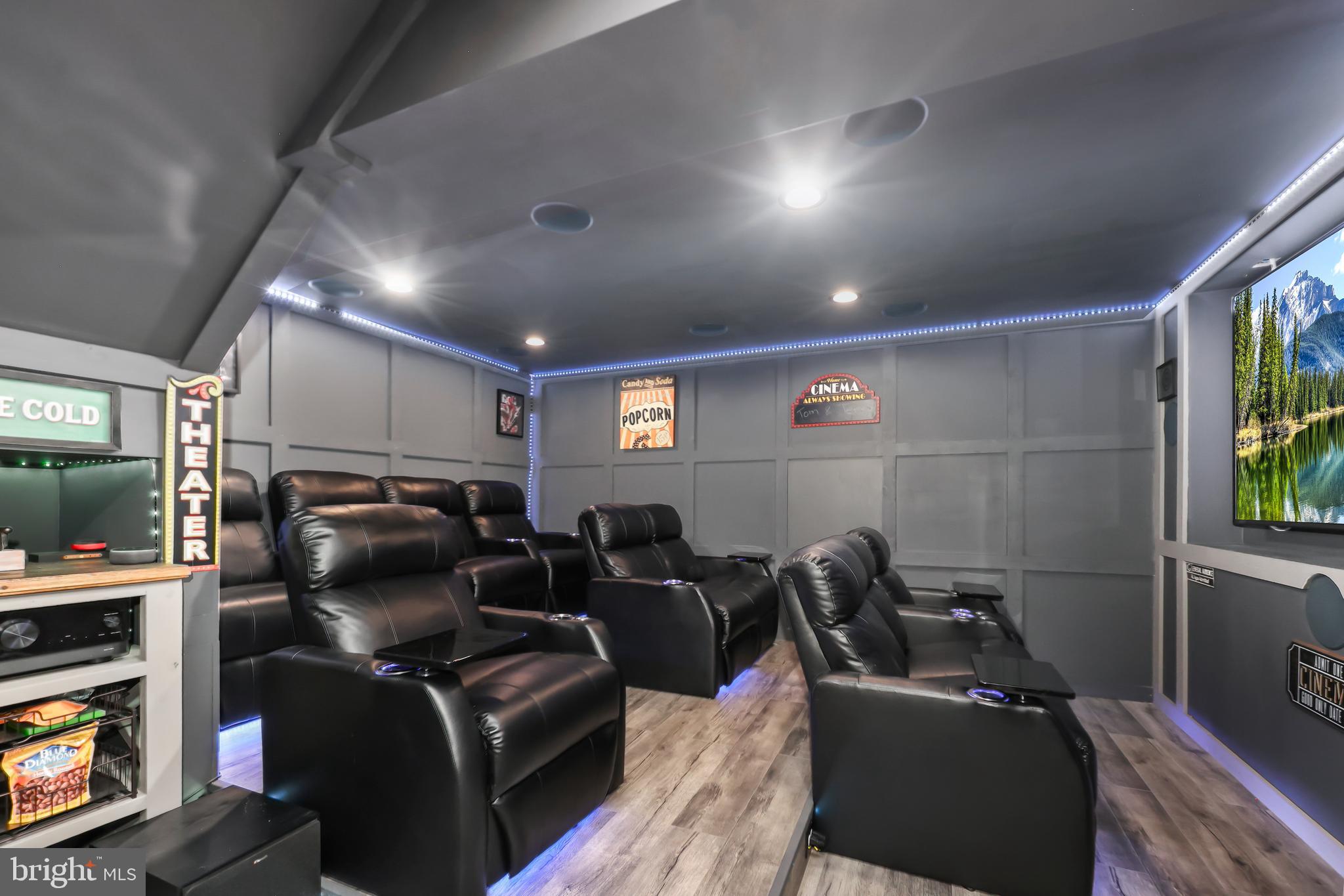 COURTHOUSE MANOR - Residential