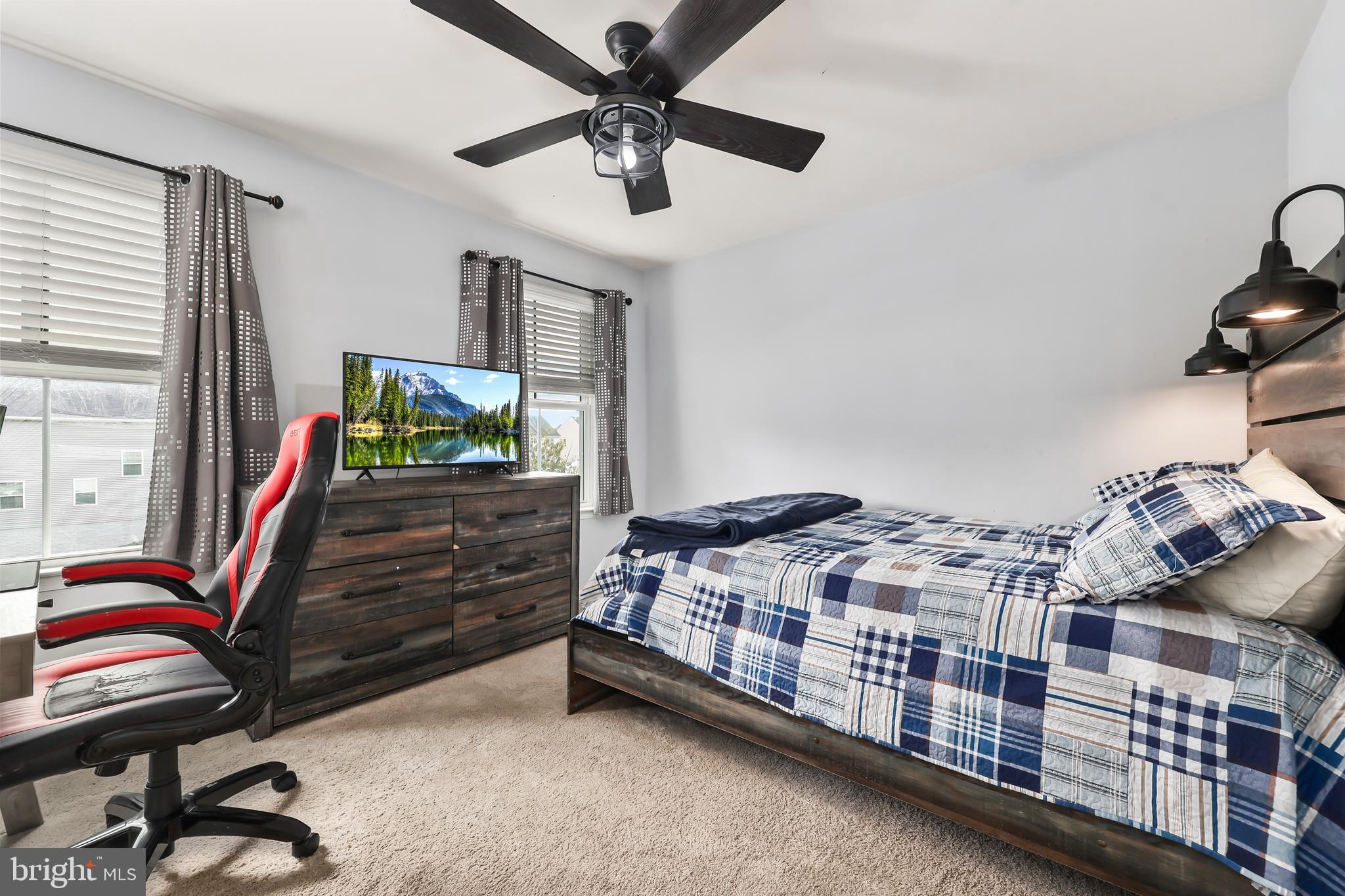 COURTHOUSE MANOR - Residential