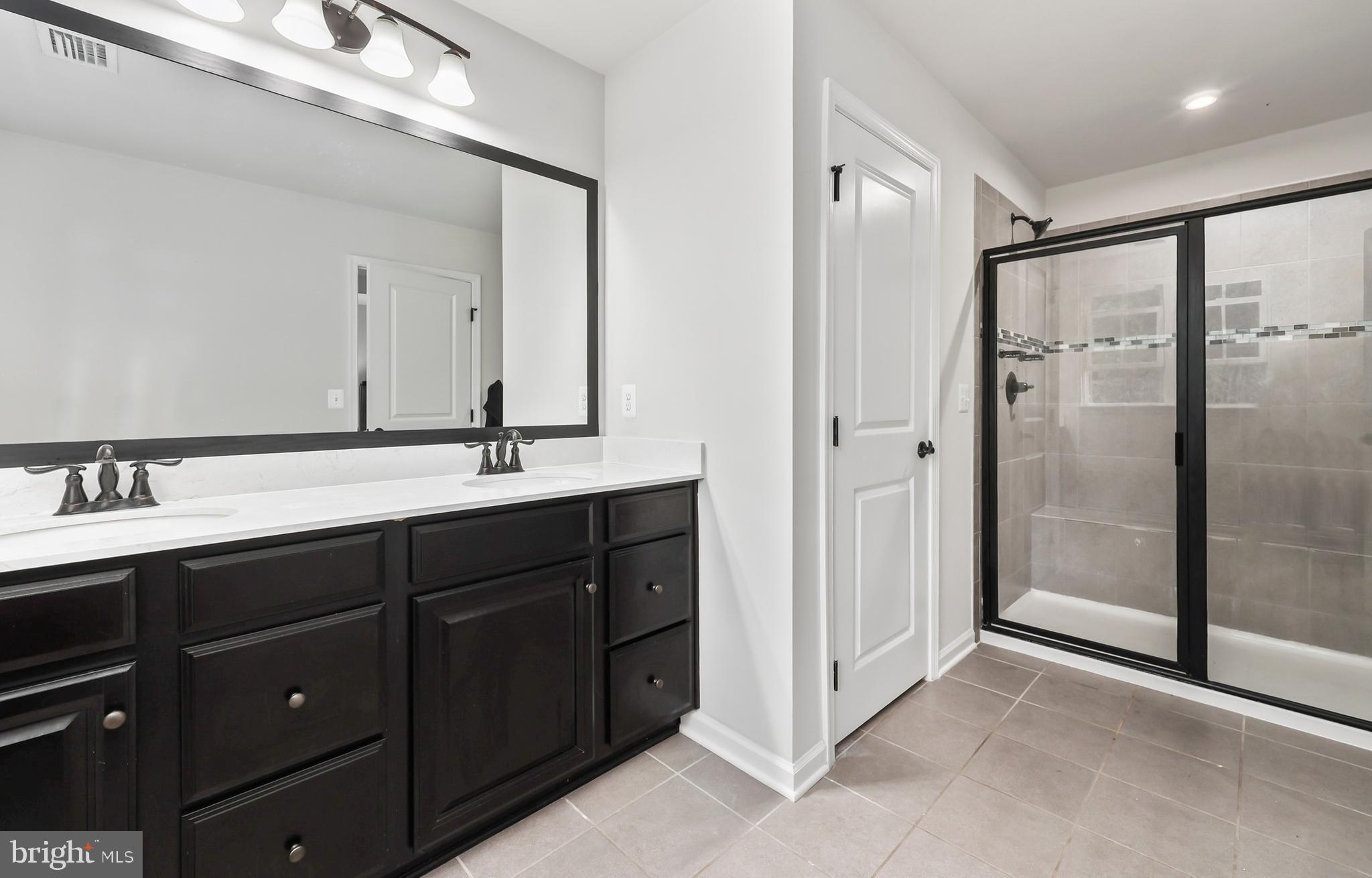 COURTHOUSE MANOR - Residential