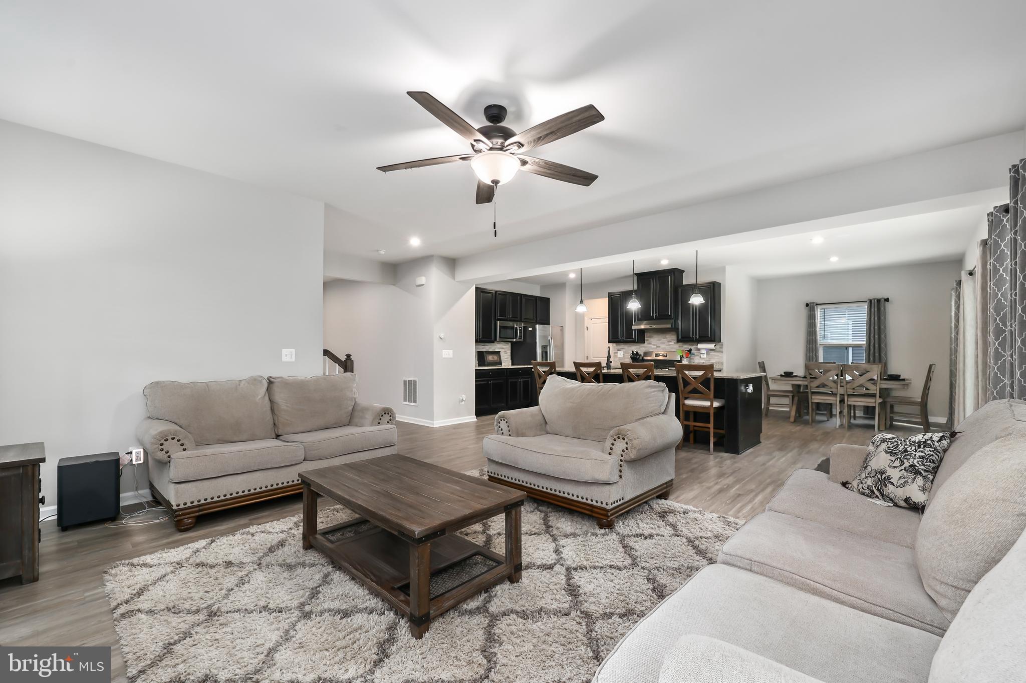 COURTHOUSE MANOR - Residential