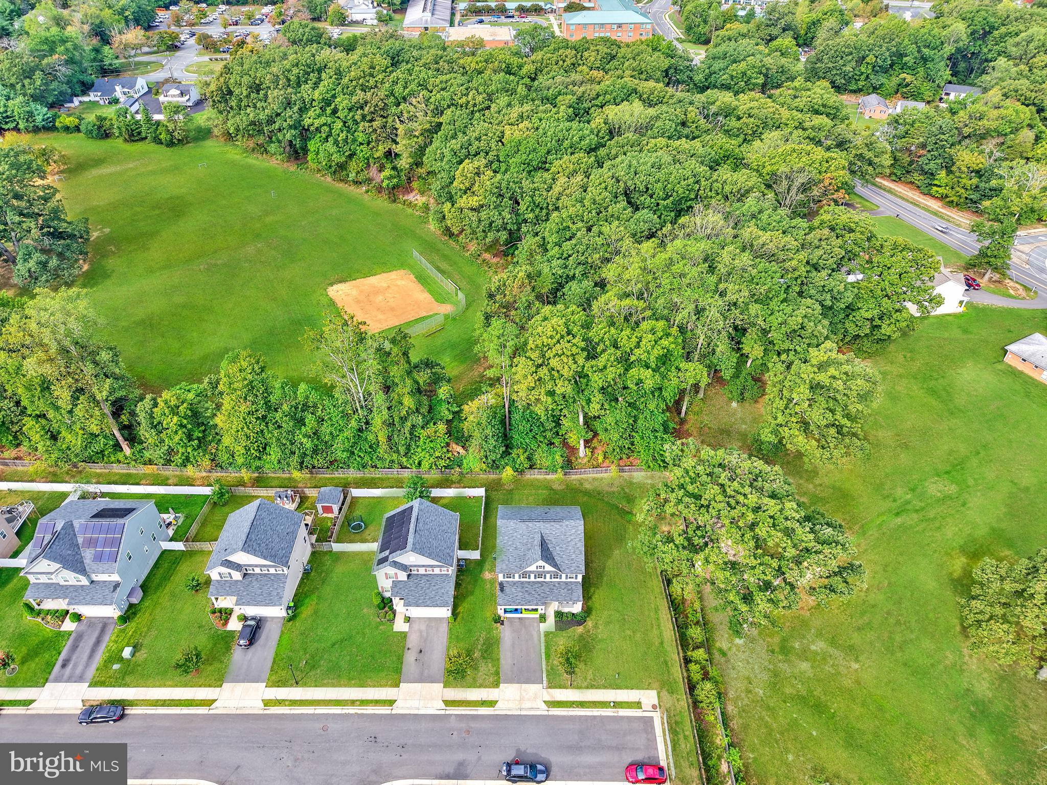 COURTHOUSE MANOR - Residential