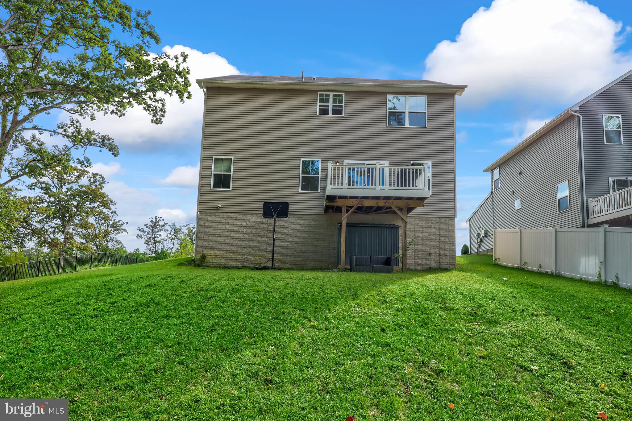 305 COURTHOUSE MANOR DRIVE