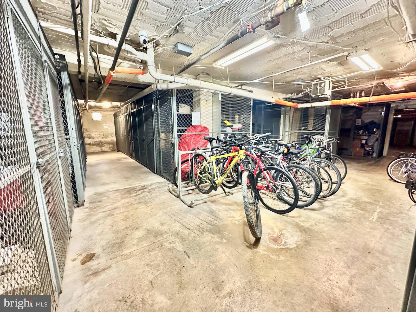 COLONIAL VILLAGE - Residential Lease