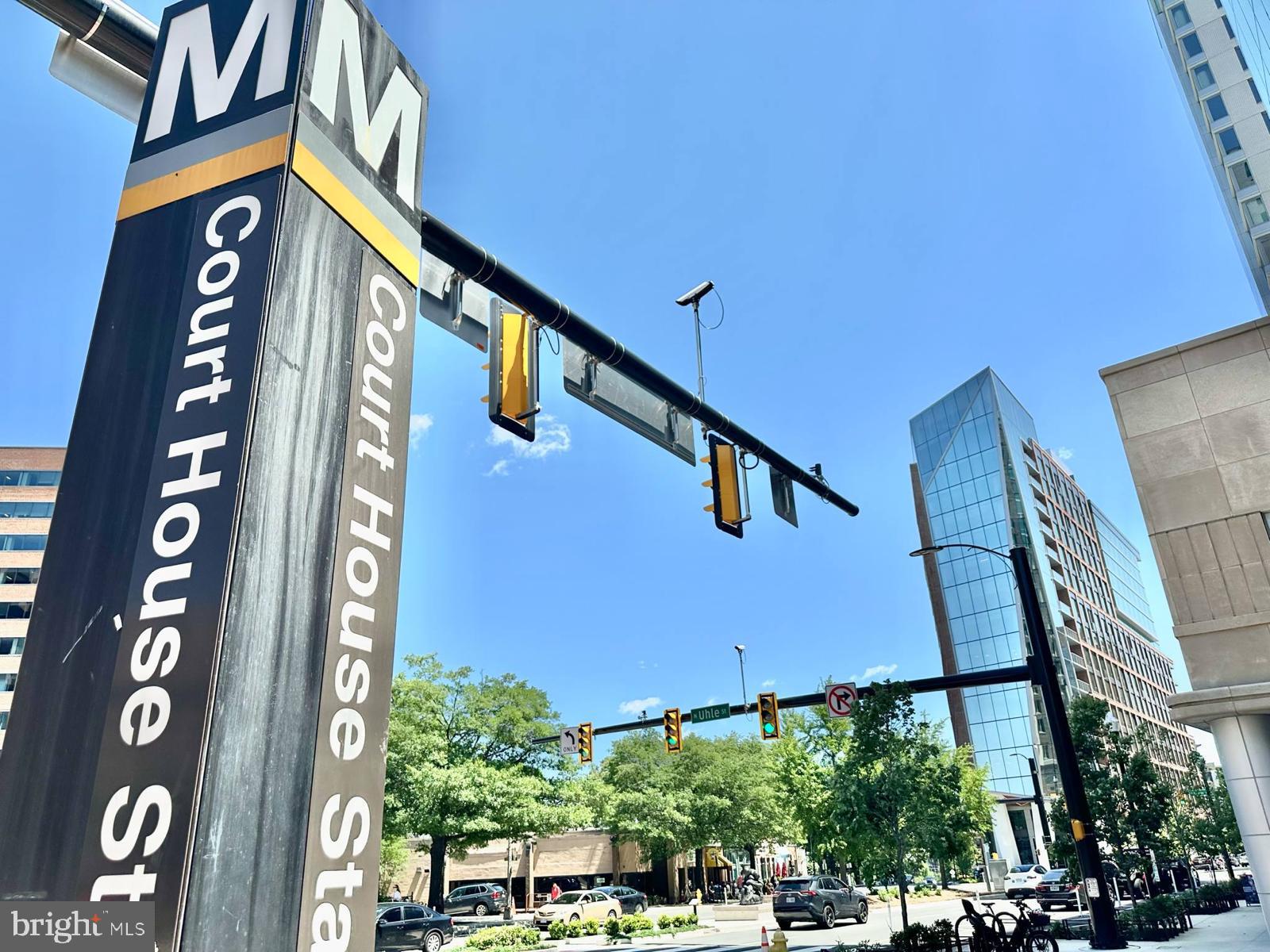 COLONIAL VILLAGE - Residential Lease