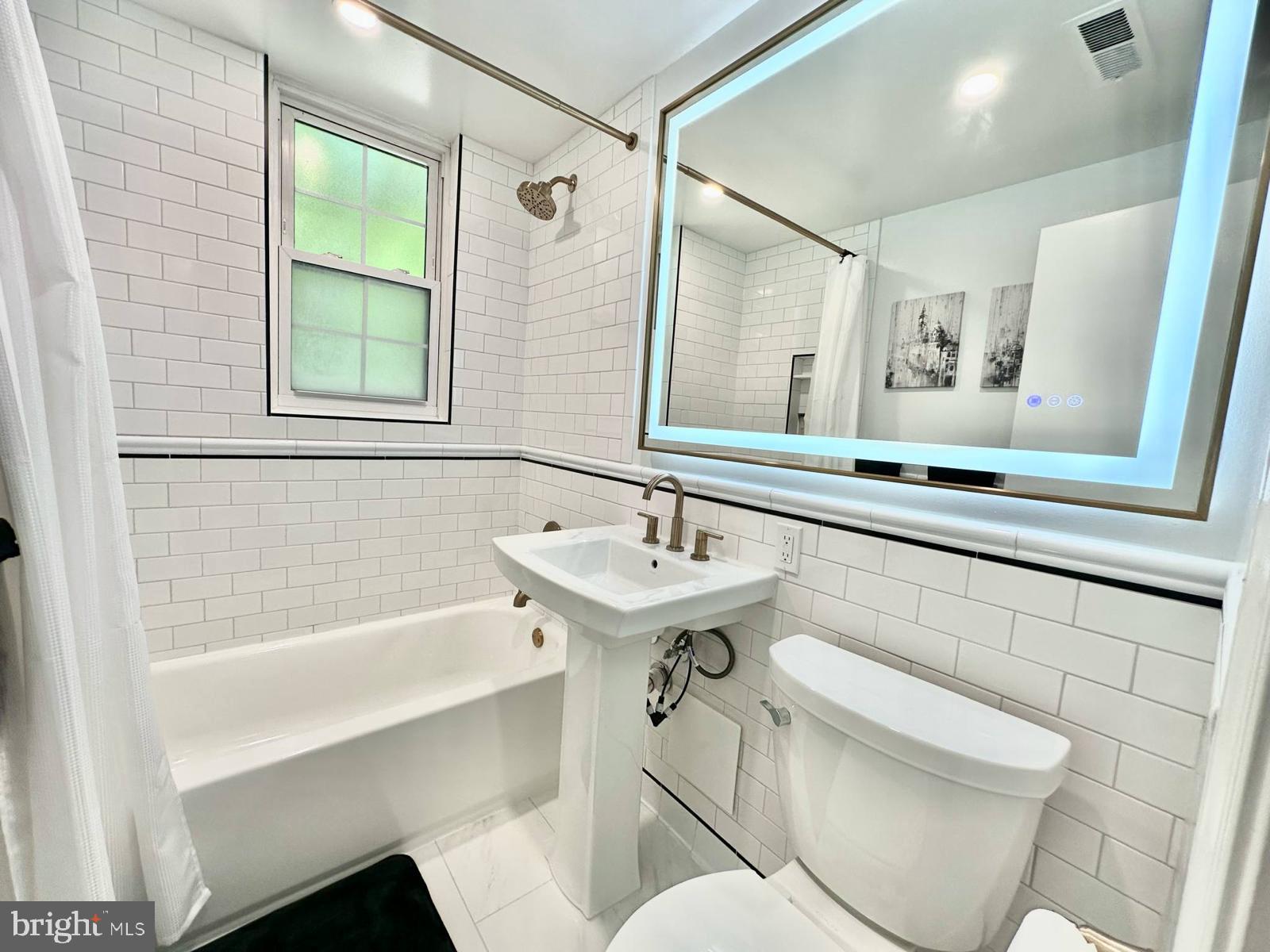 COLONIAL VILLAGE - Residential Lease