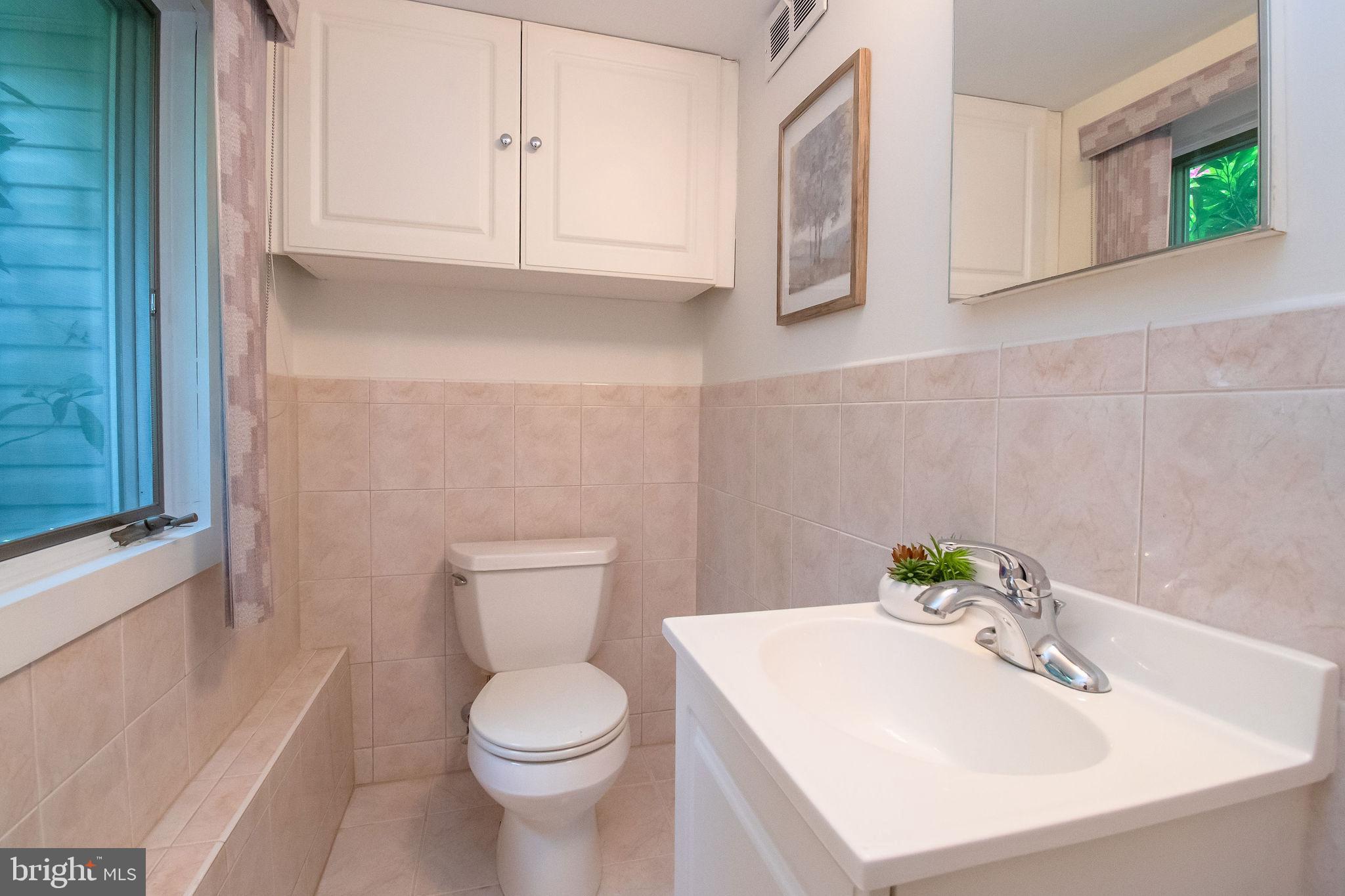 BURGUNDY HILLS - Residential