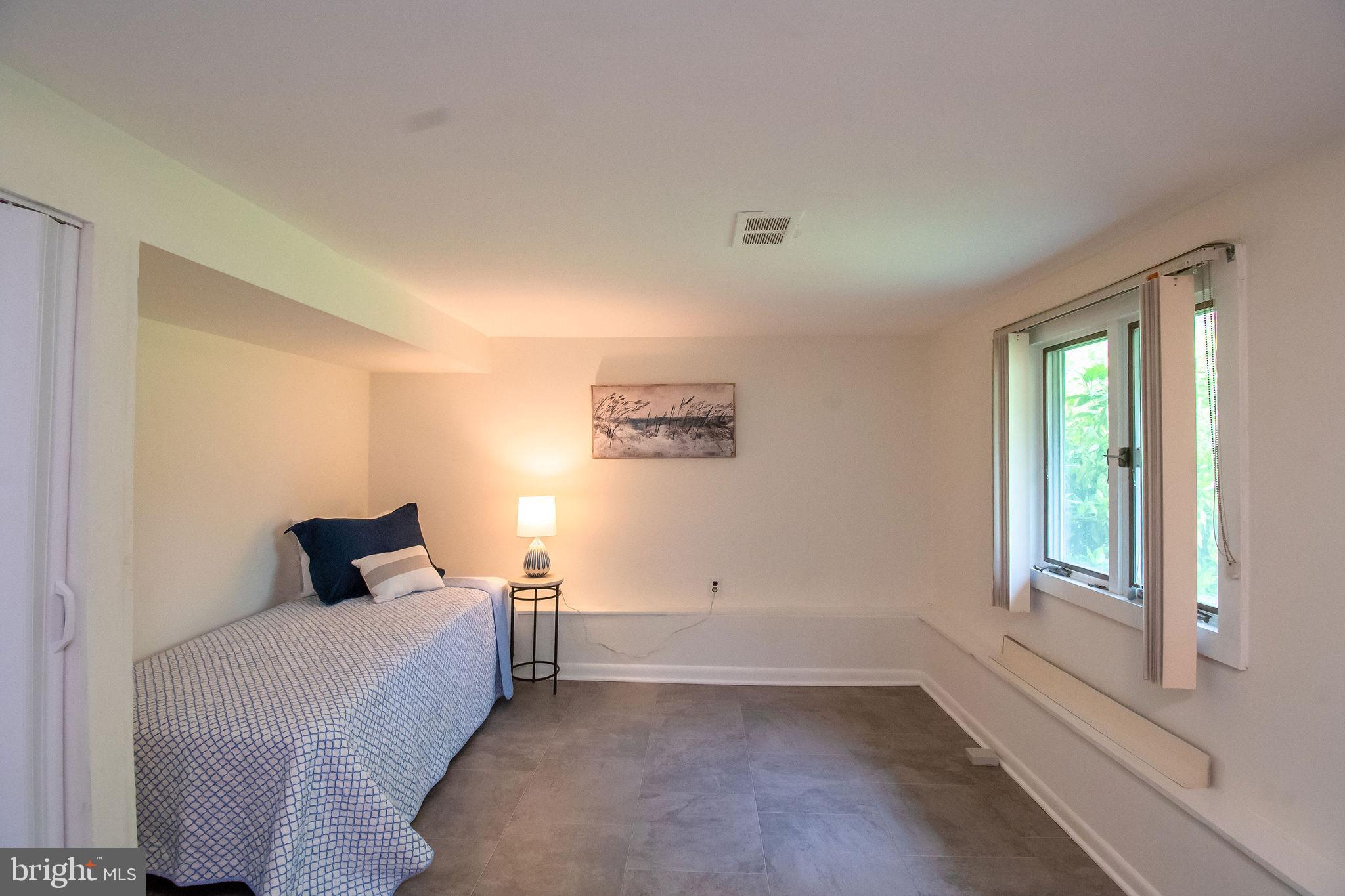 BURGUNDY HILLS - Residential