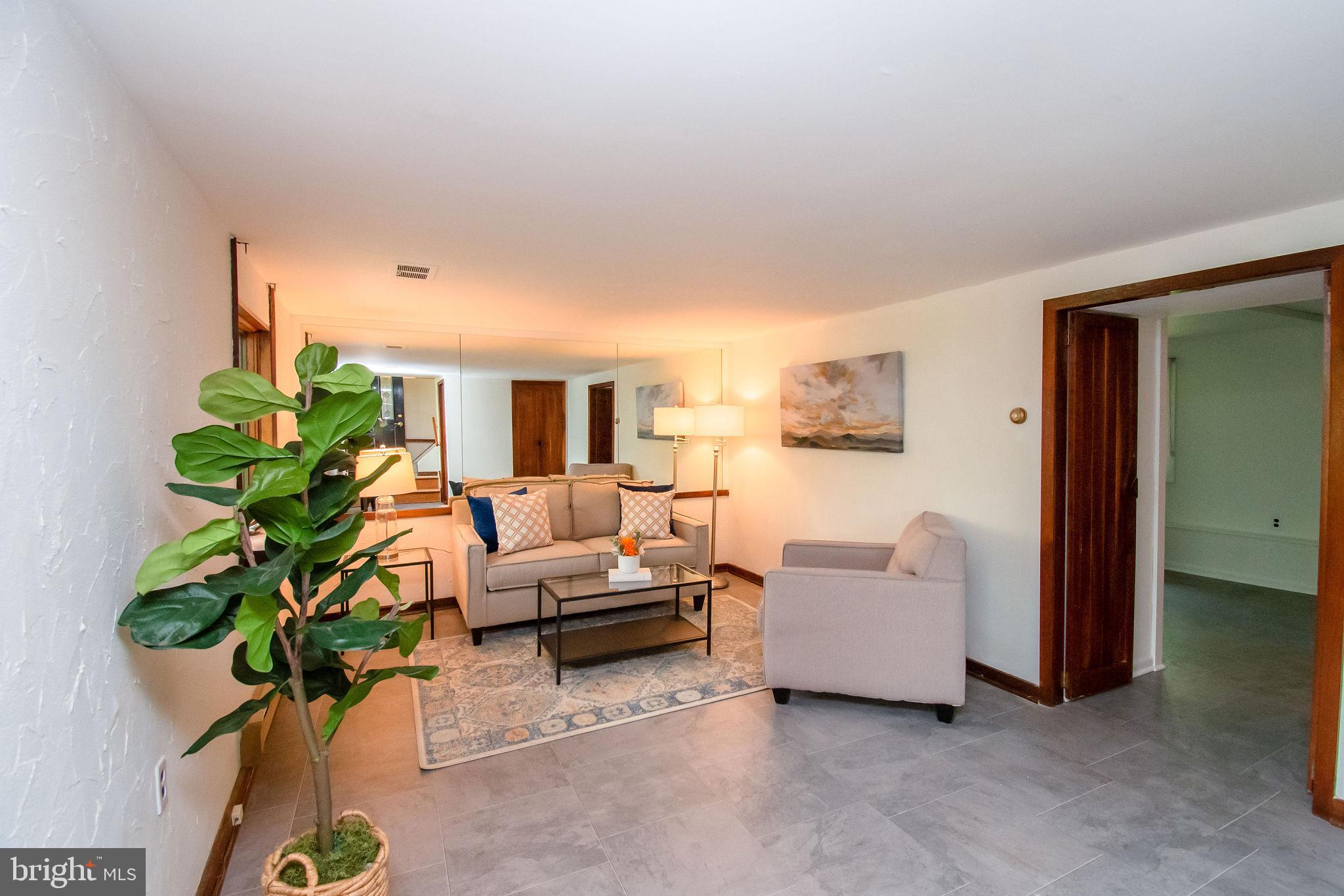 BURGUNDY HILLS - Residential