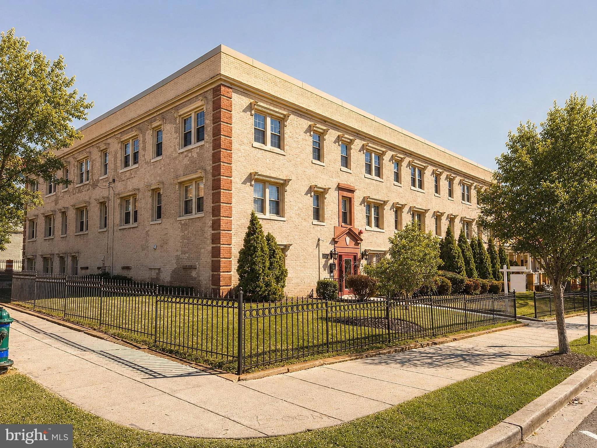 2625 3rd Street NE Unit 301