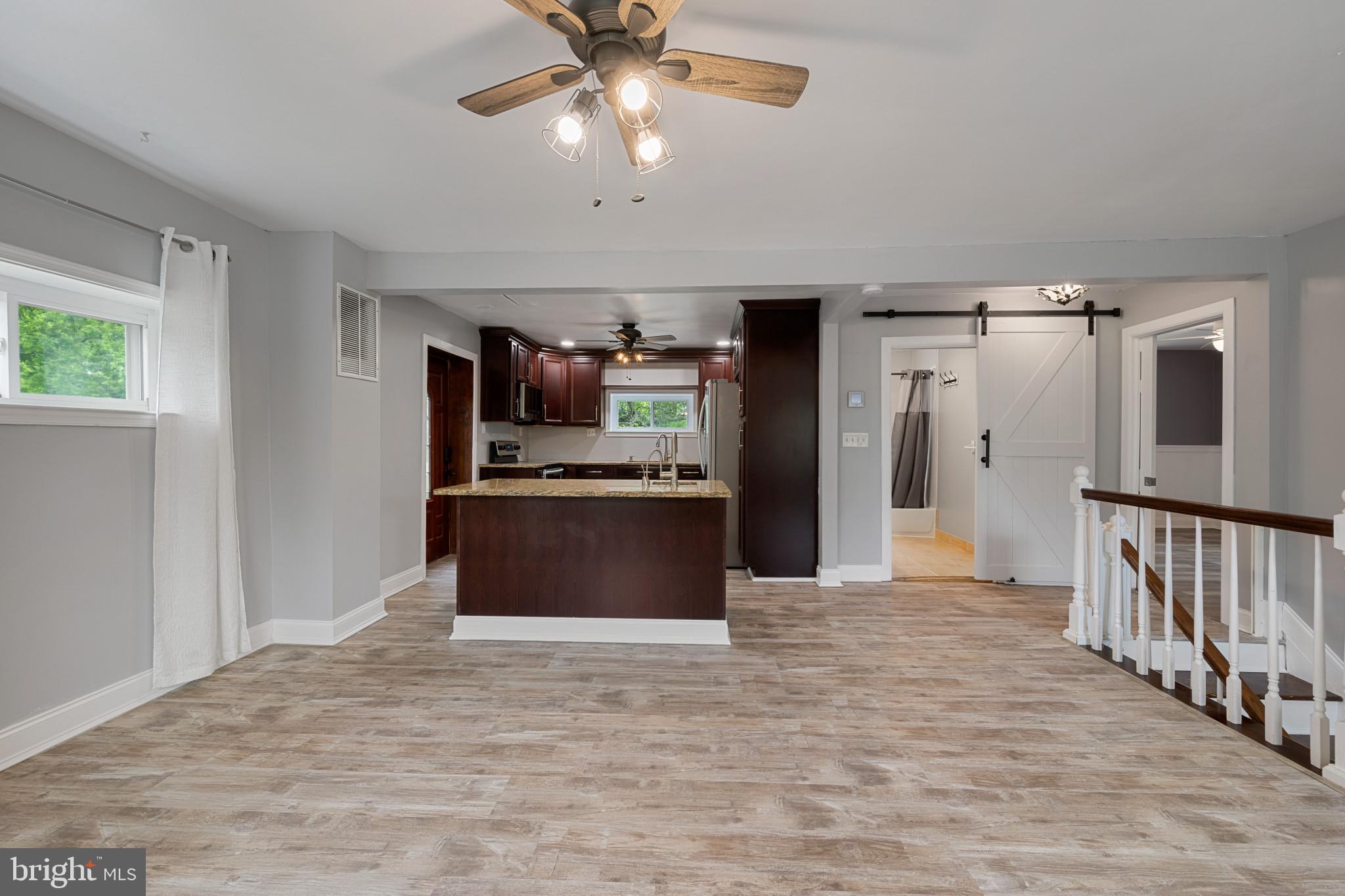 MIDDLE RIVER - Residential
