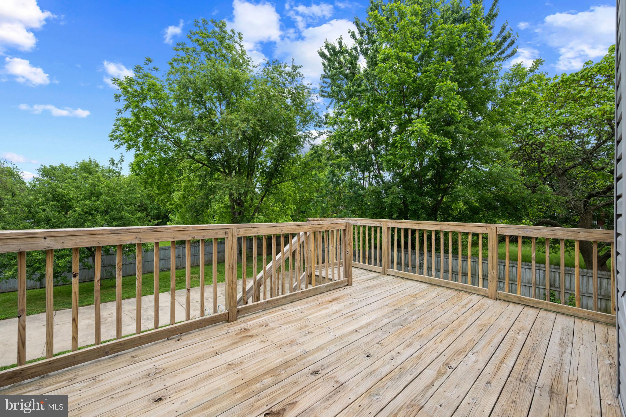 MIDDLE RIVER - Residential