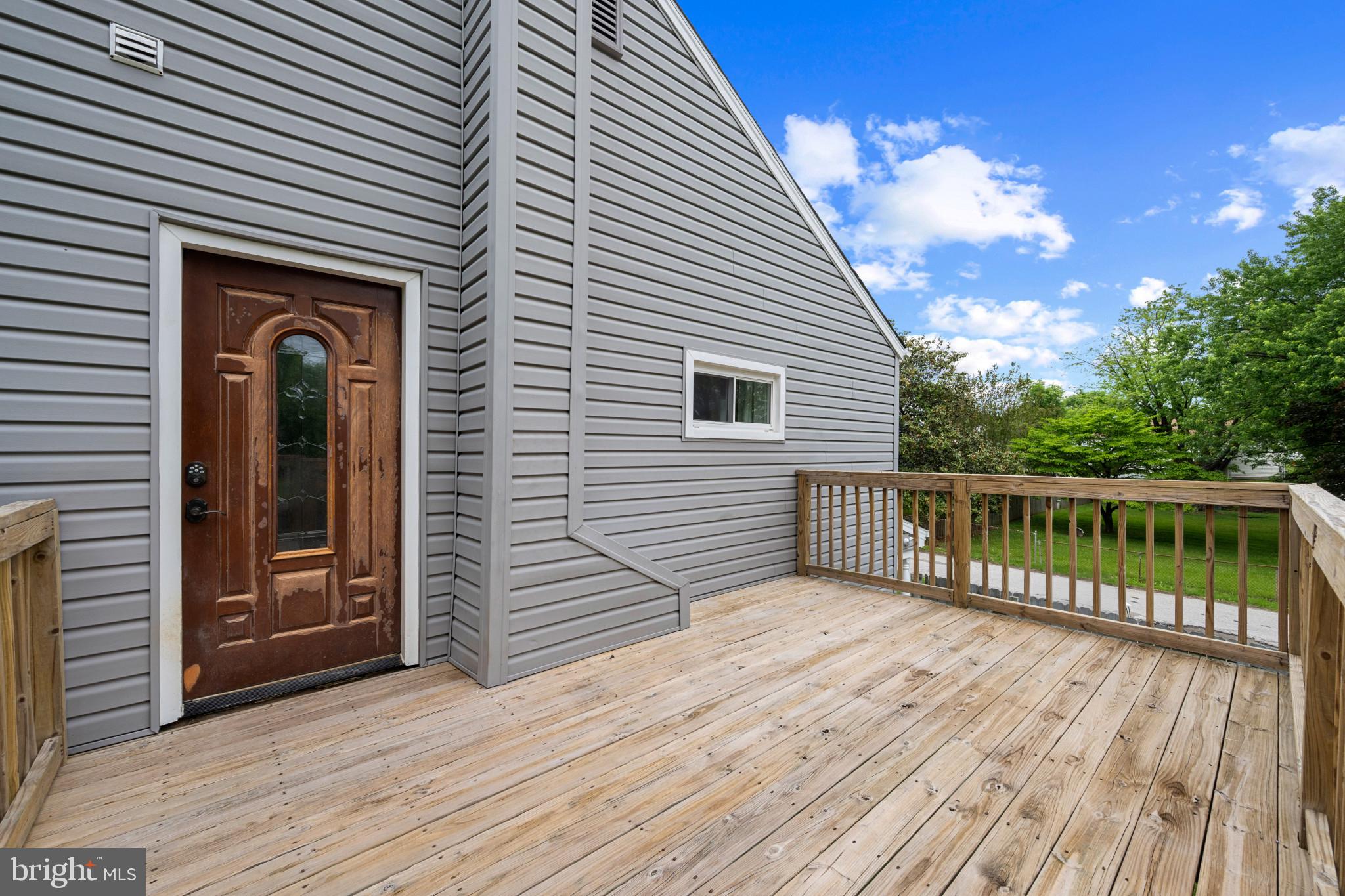 MIDDLE RIVER - Residential