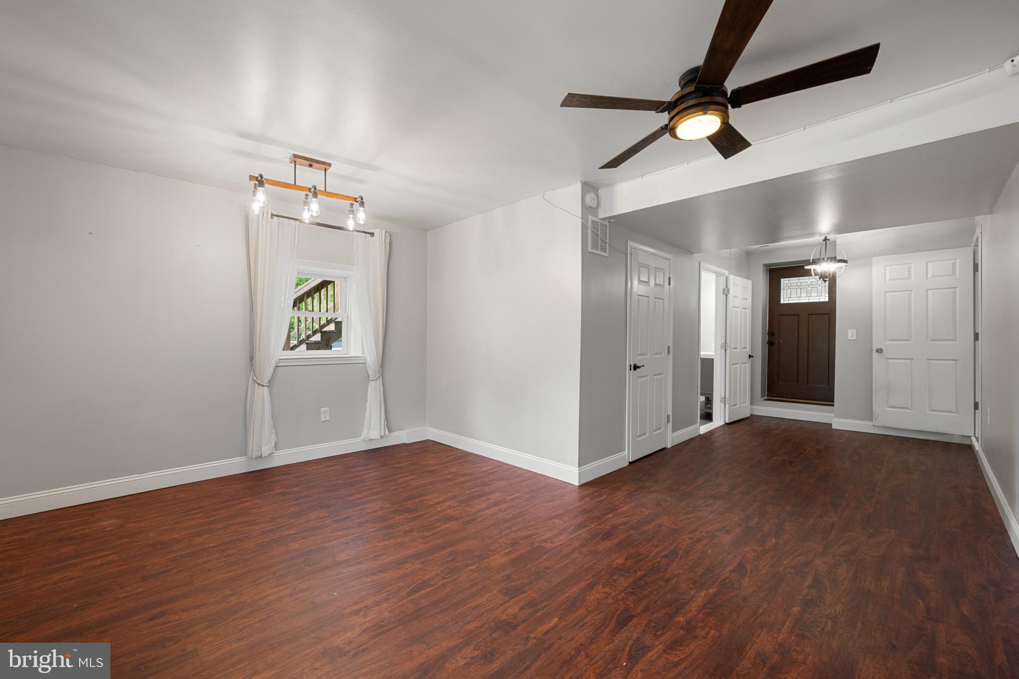 MIDDLE RIVER - Residential