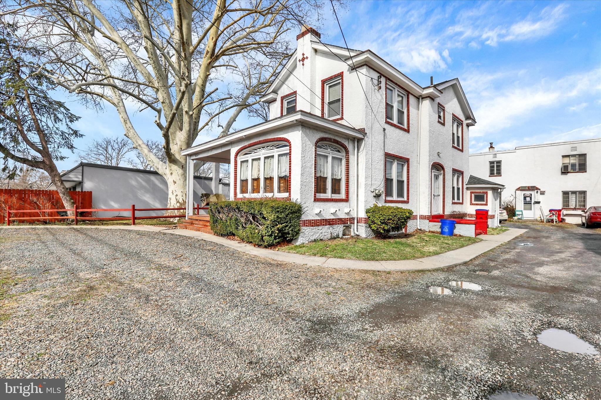 2267 E FARRAGUT AVENUE