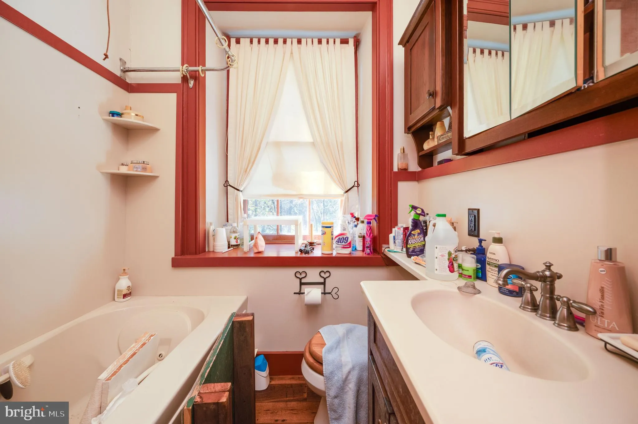 Fleetwood, Pennsylvania 19522, United States, 4 Bedrooms Bedrooms, ,3 BathroomsBathrooms,Residential,Pending,236310