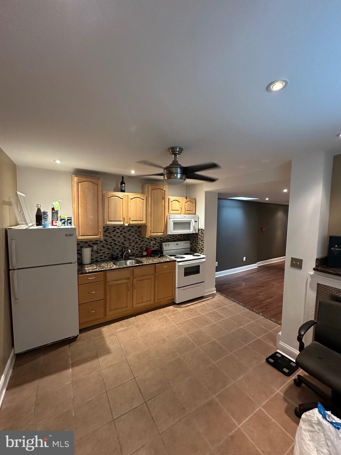 LOWER MOYAMENSING - Residential Lease