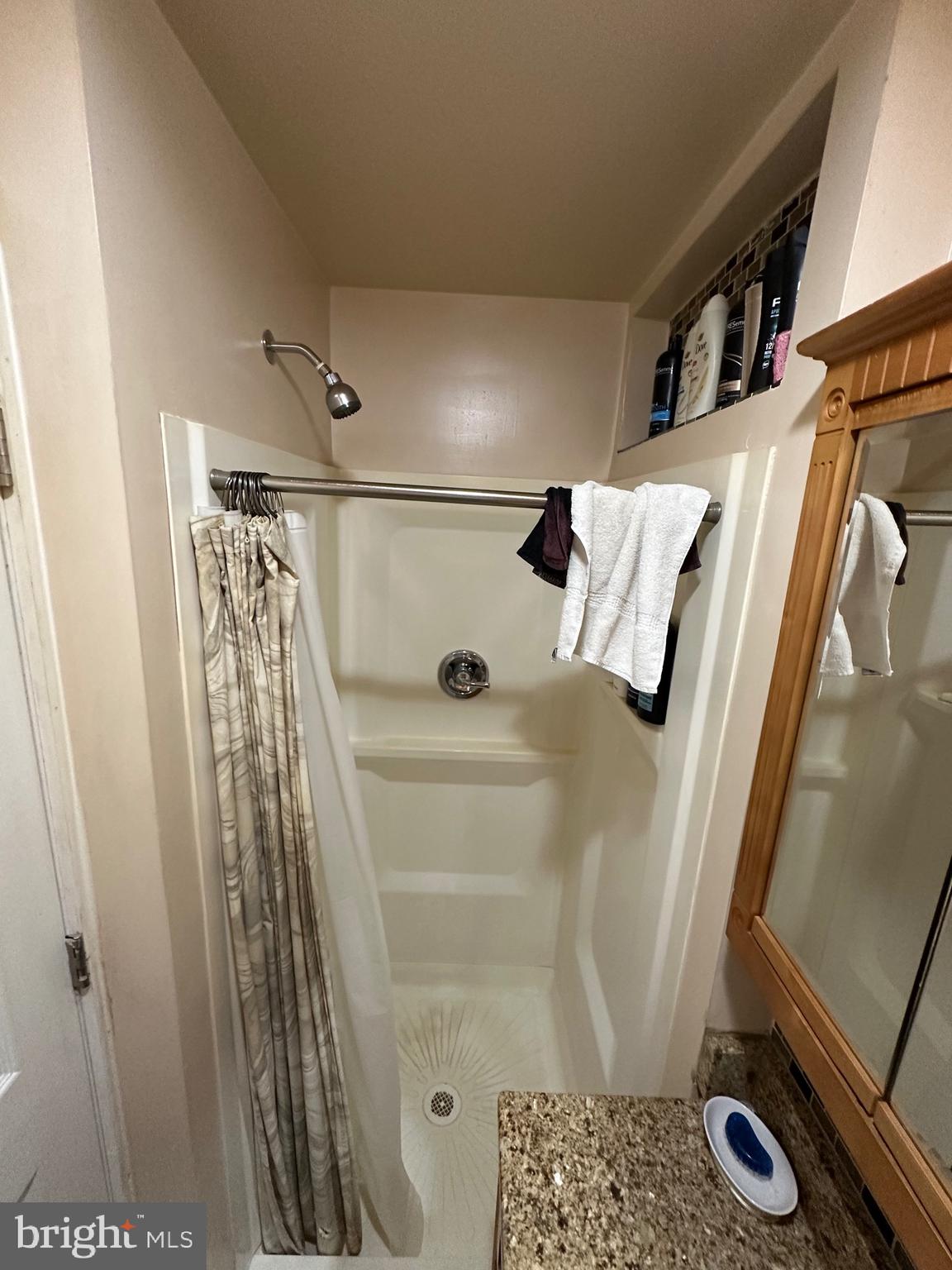 LOWER MOYAMENSING - Residential Lease