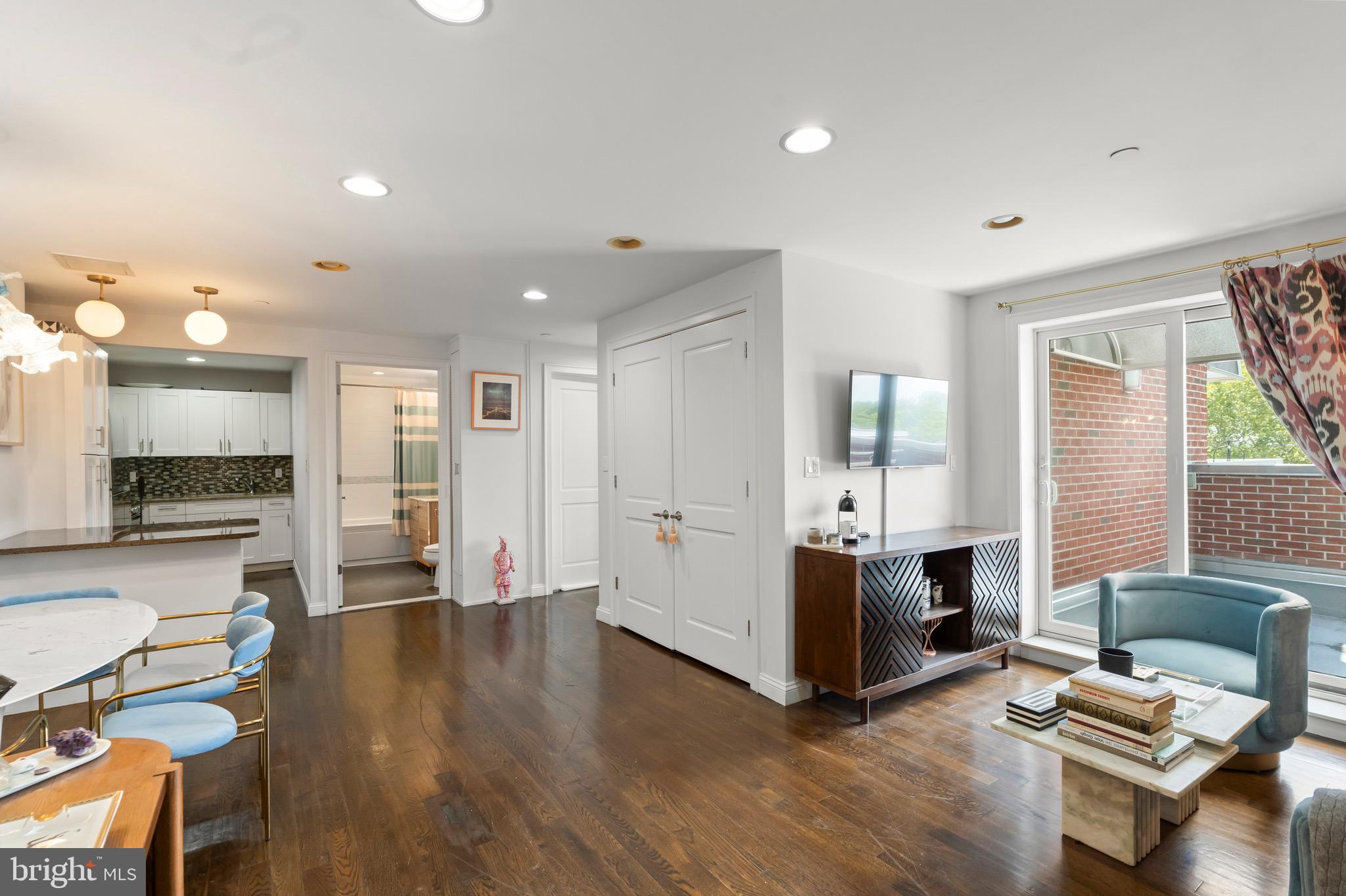 138 S LAKEVIEW DRIVE