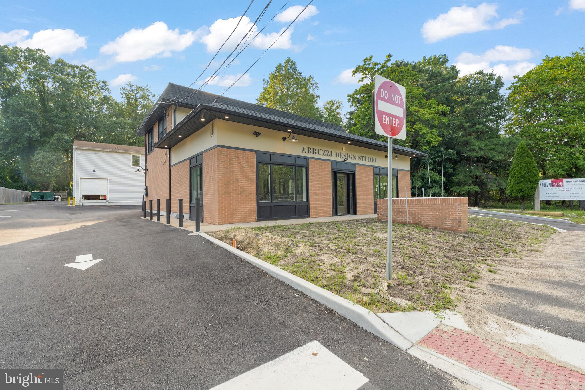 138 S LAKEVIEW DRIVE