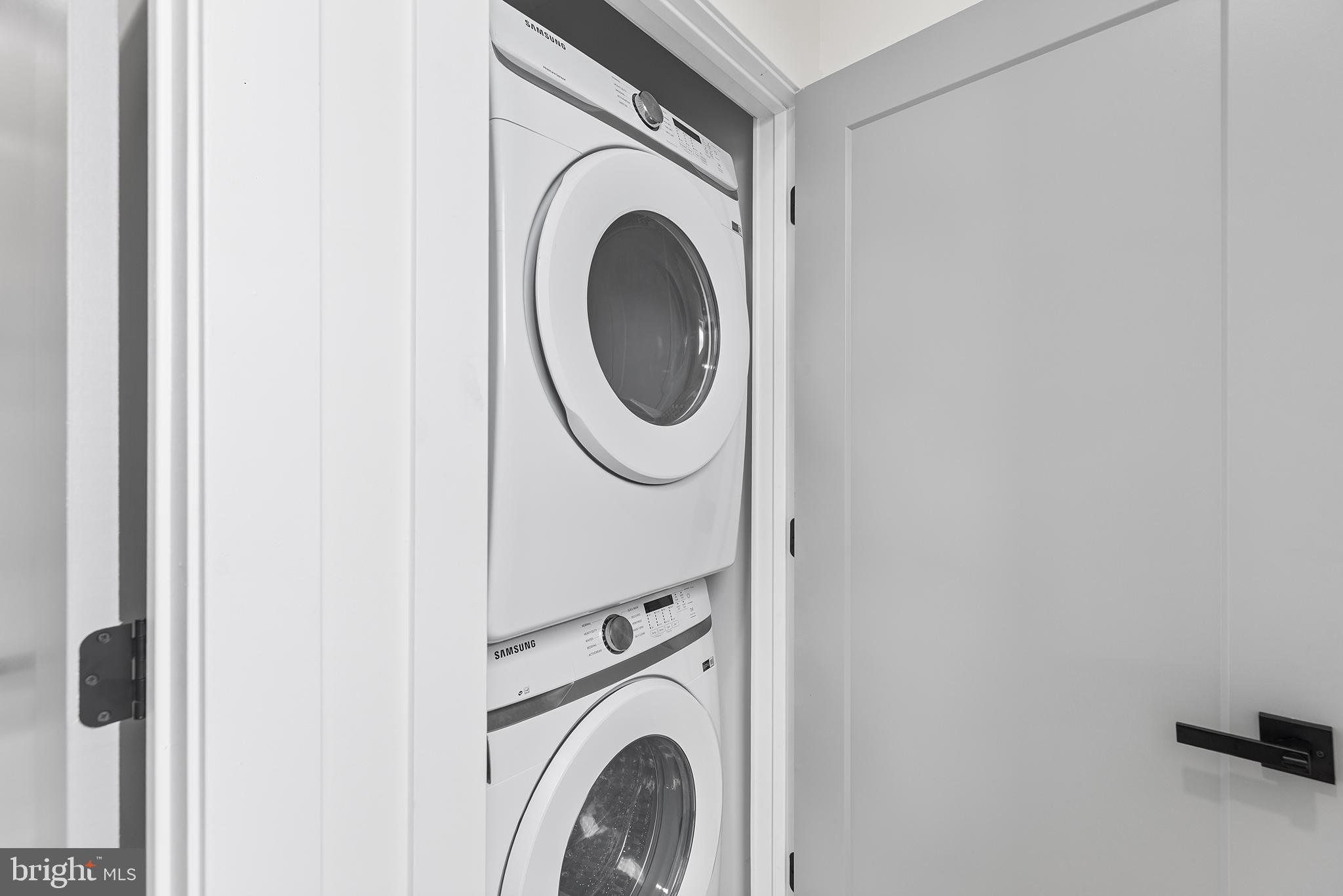 UNIVERSITY CITY - Residential Lease