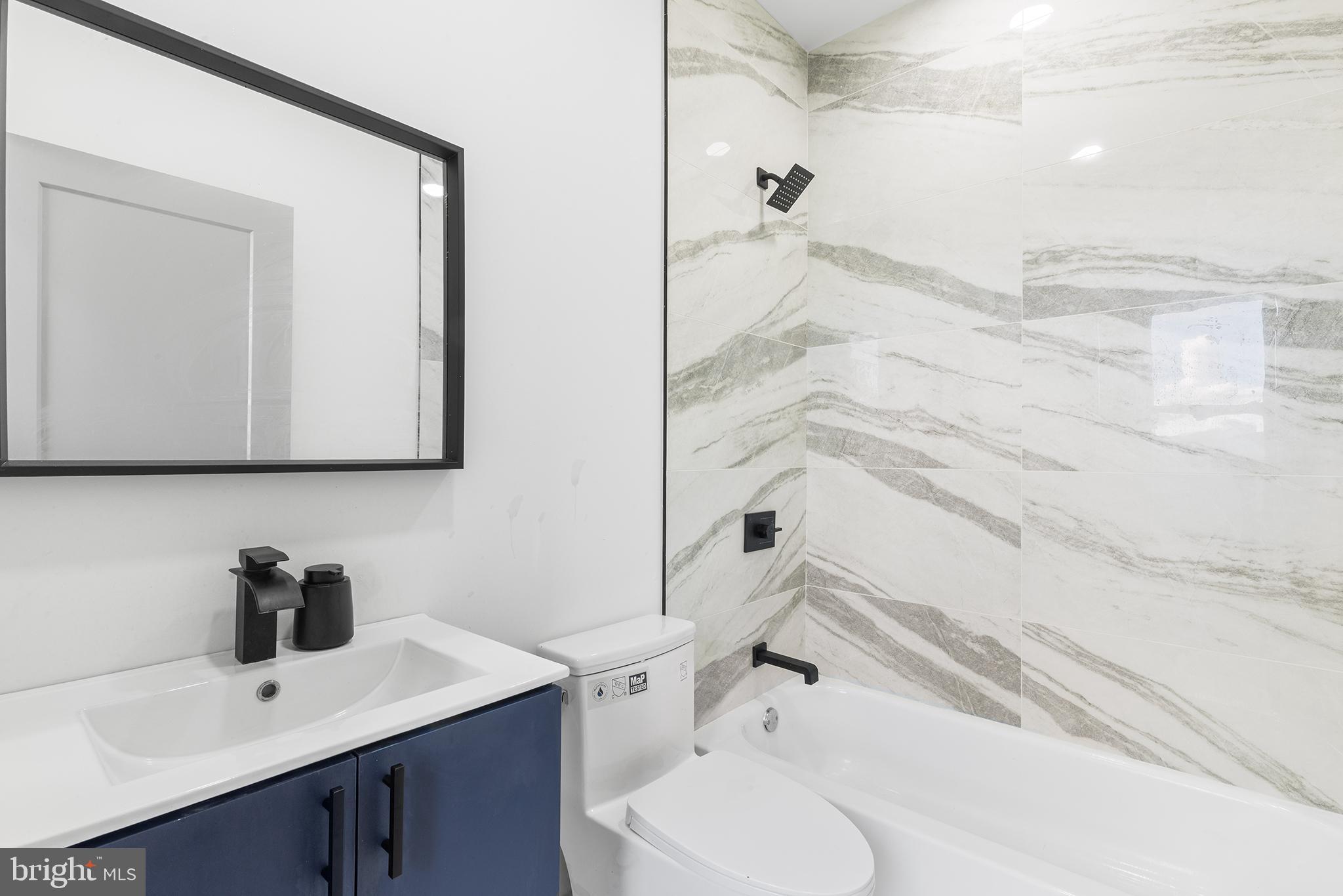 UNIVERSITY CITY - Residential Lease